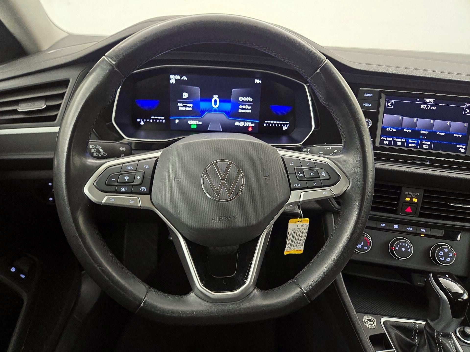 Thumbnail: 2024 Volkswagen Jetta - 10
