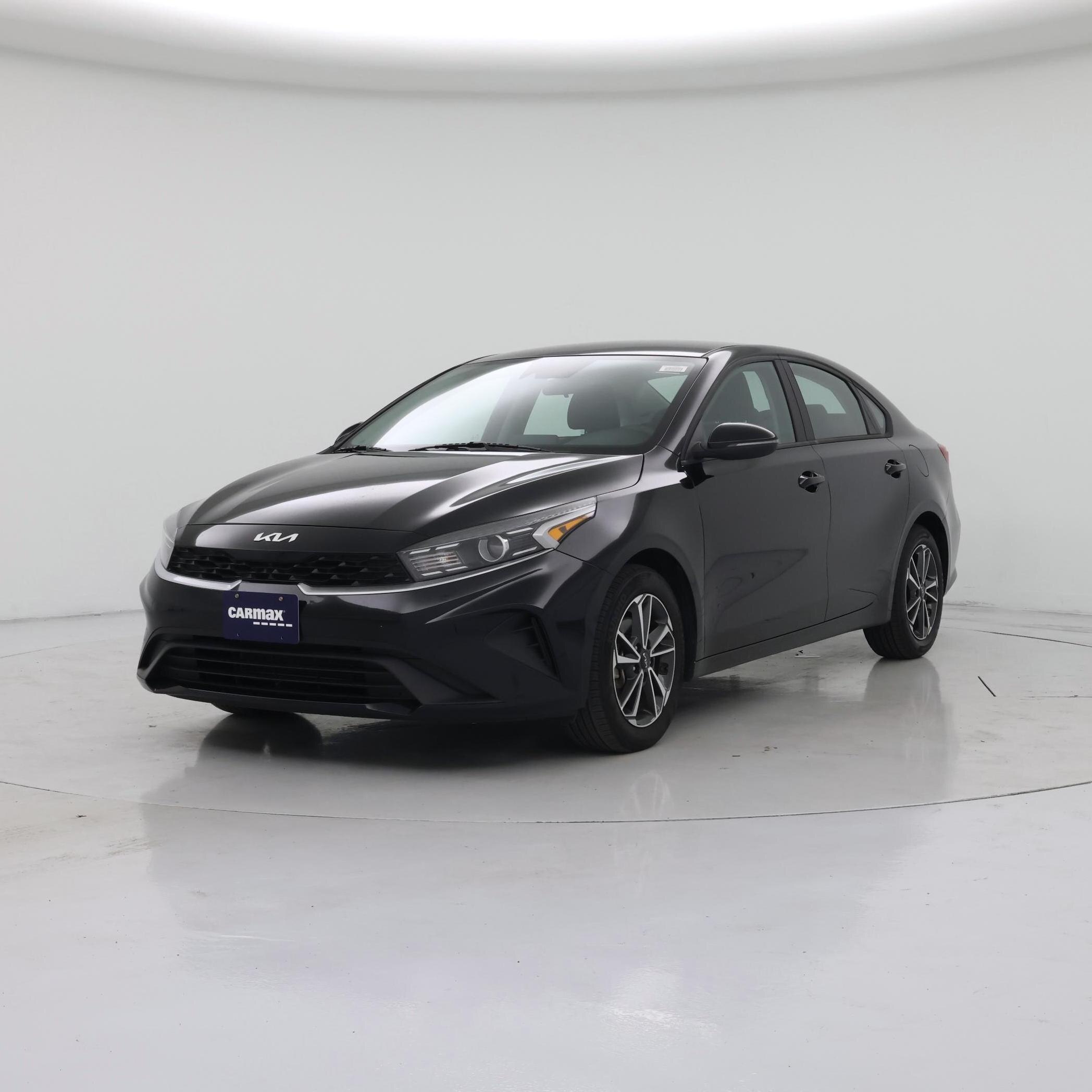 Thumbnail: 2022 Kia Forte - 4
