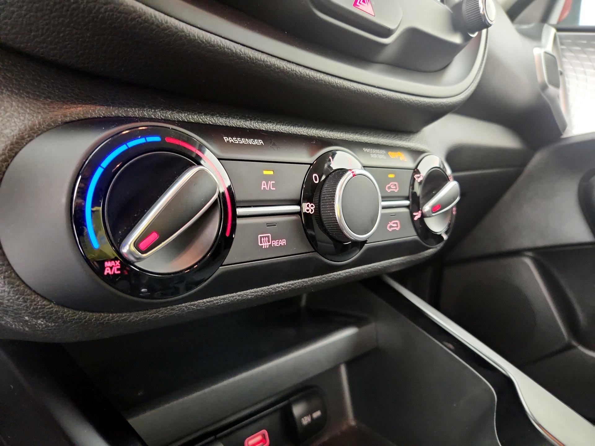 Thumbnail: 2022 Kia Soul - 16