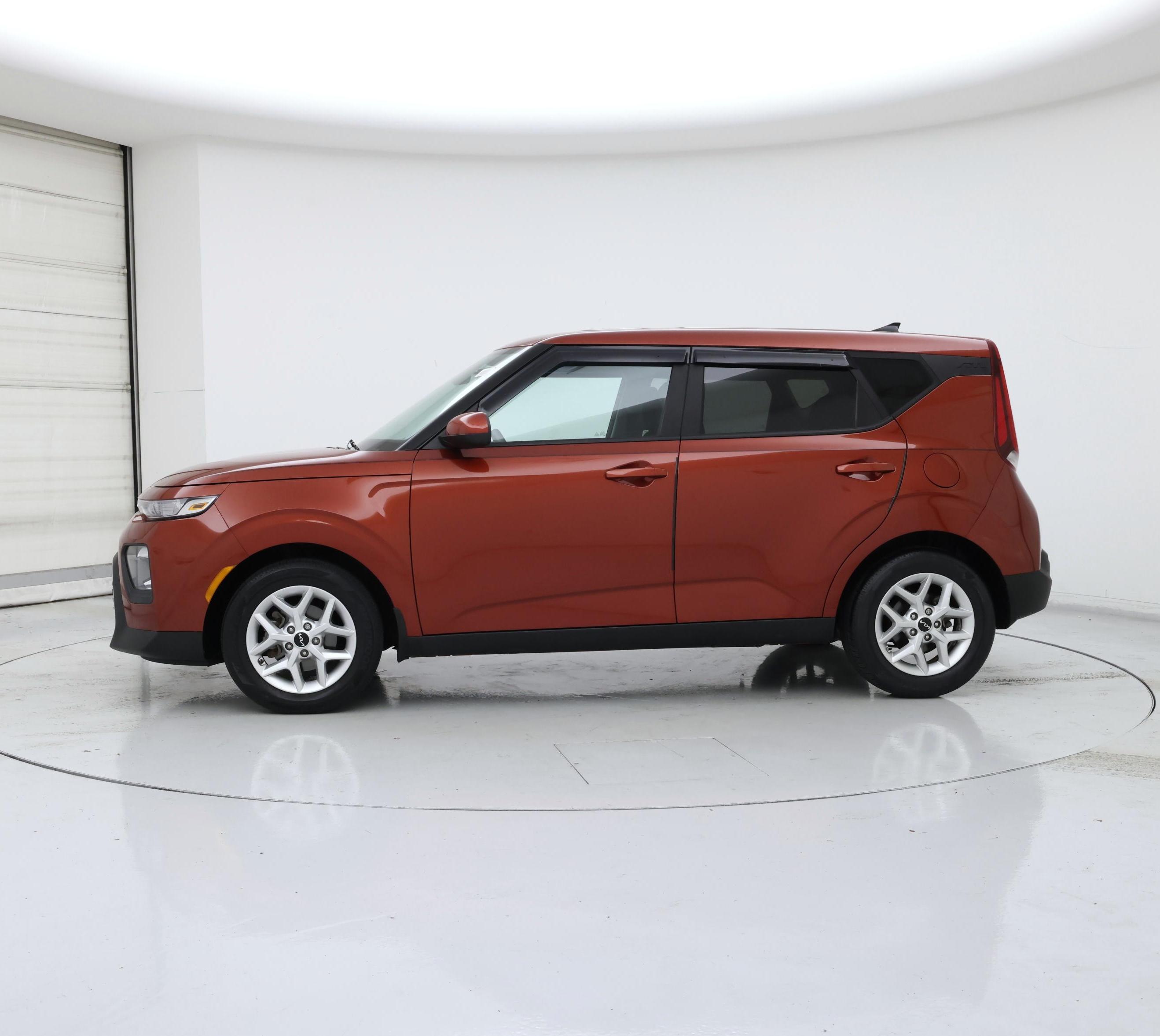 Thumbnail: 2022 Kia Soul - 3