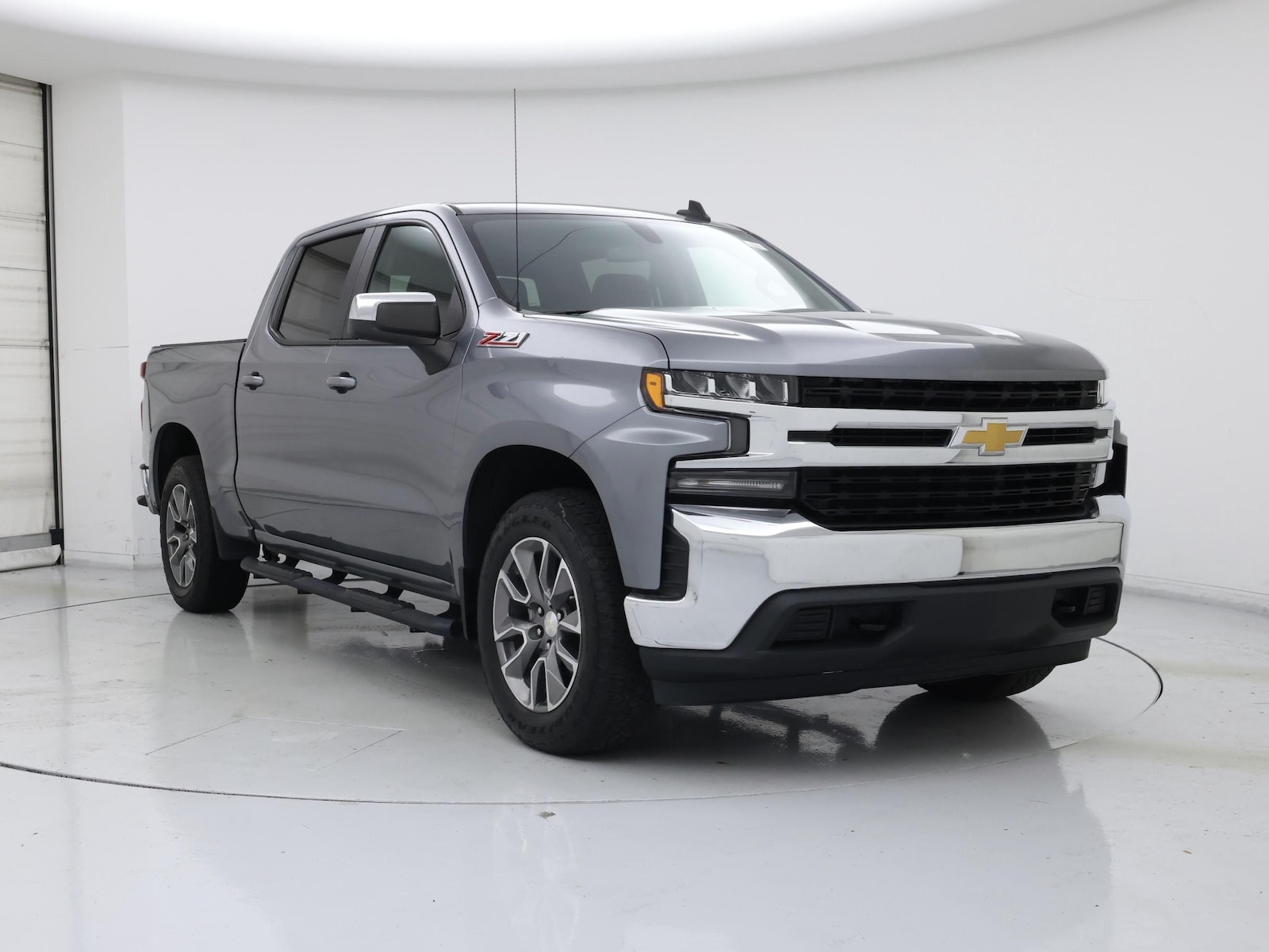 2021 Chevrolet Silverado 1500 LT - Photo 2