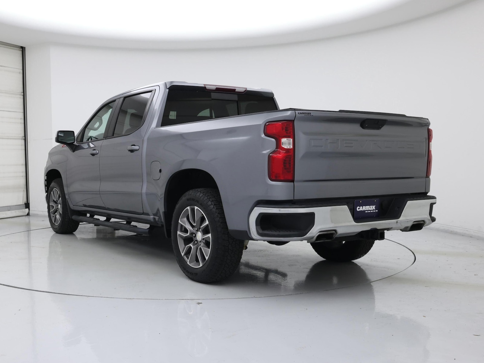 2021 Chevrolet Silverado 1500 LT - Photo 3
