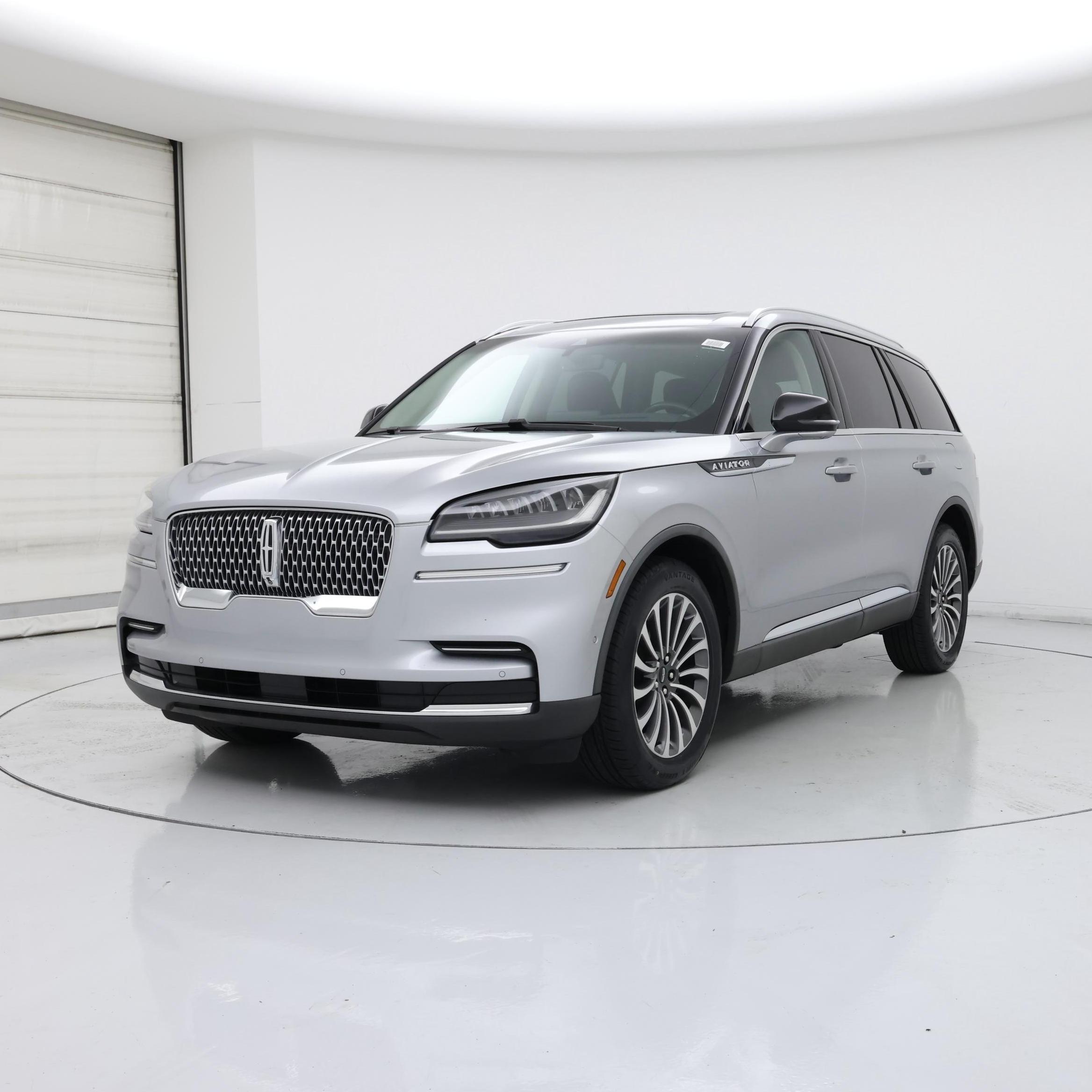 Thumbnail: 2022 Lincoln Aviator - 4