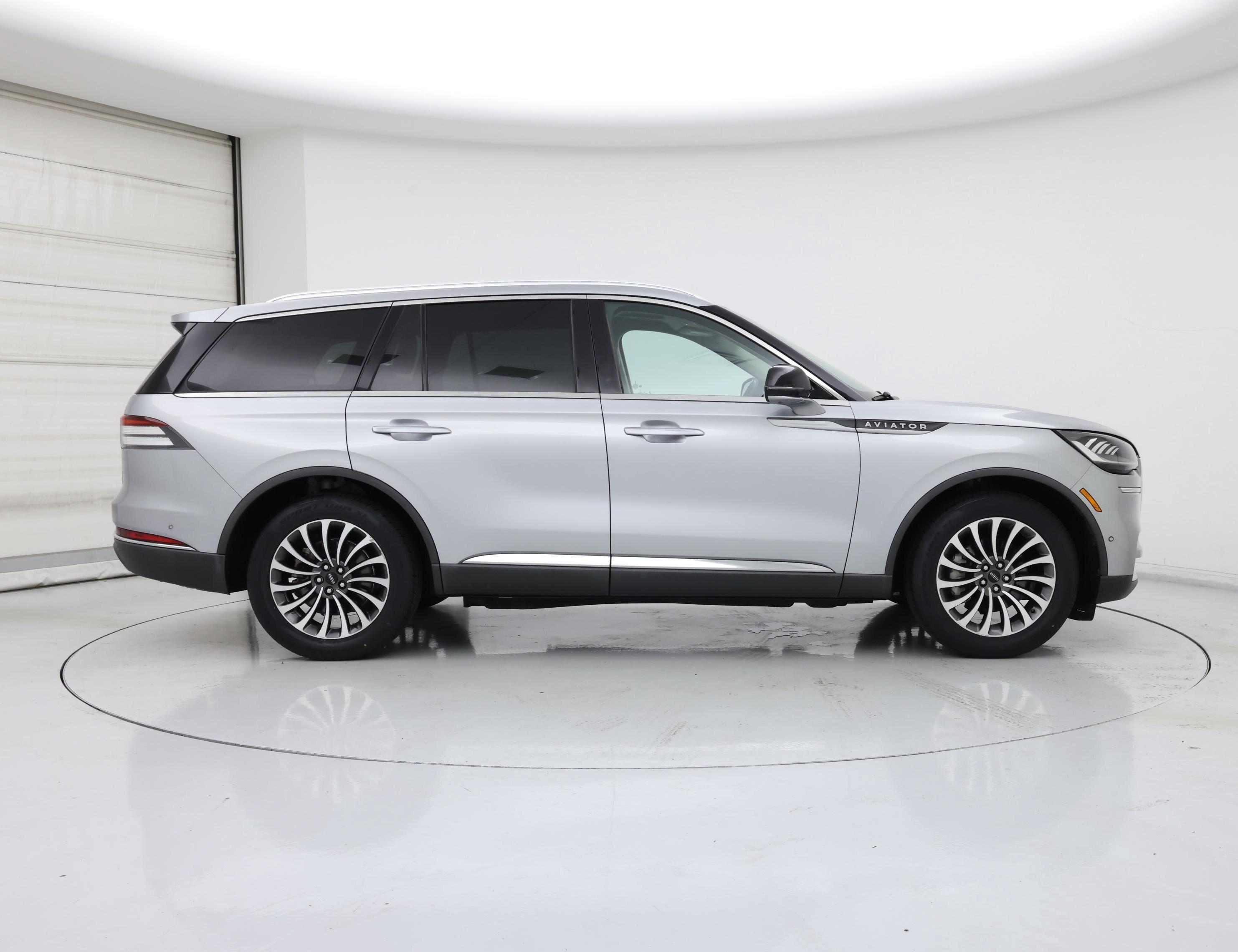 Thumbnail: 2022 Lincoln Aviator - 7