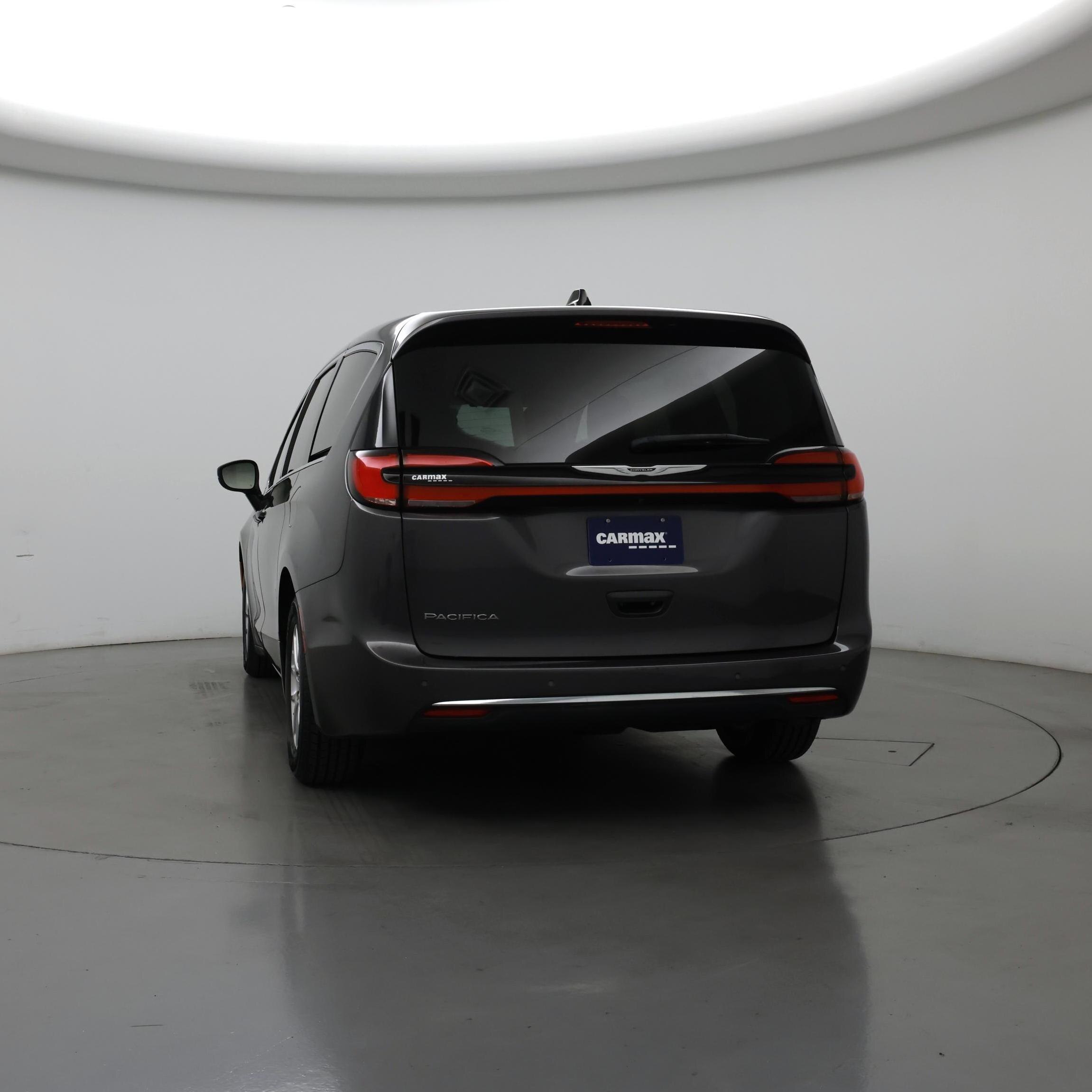 Thumbnail: 2023 Chrysler Pacifica - 6