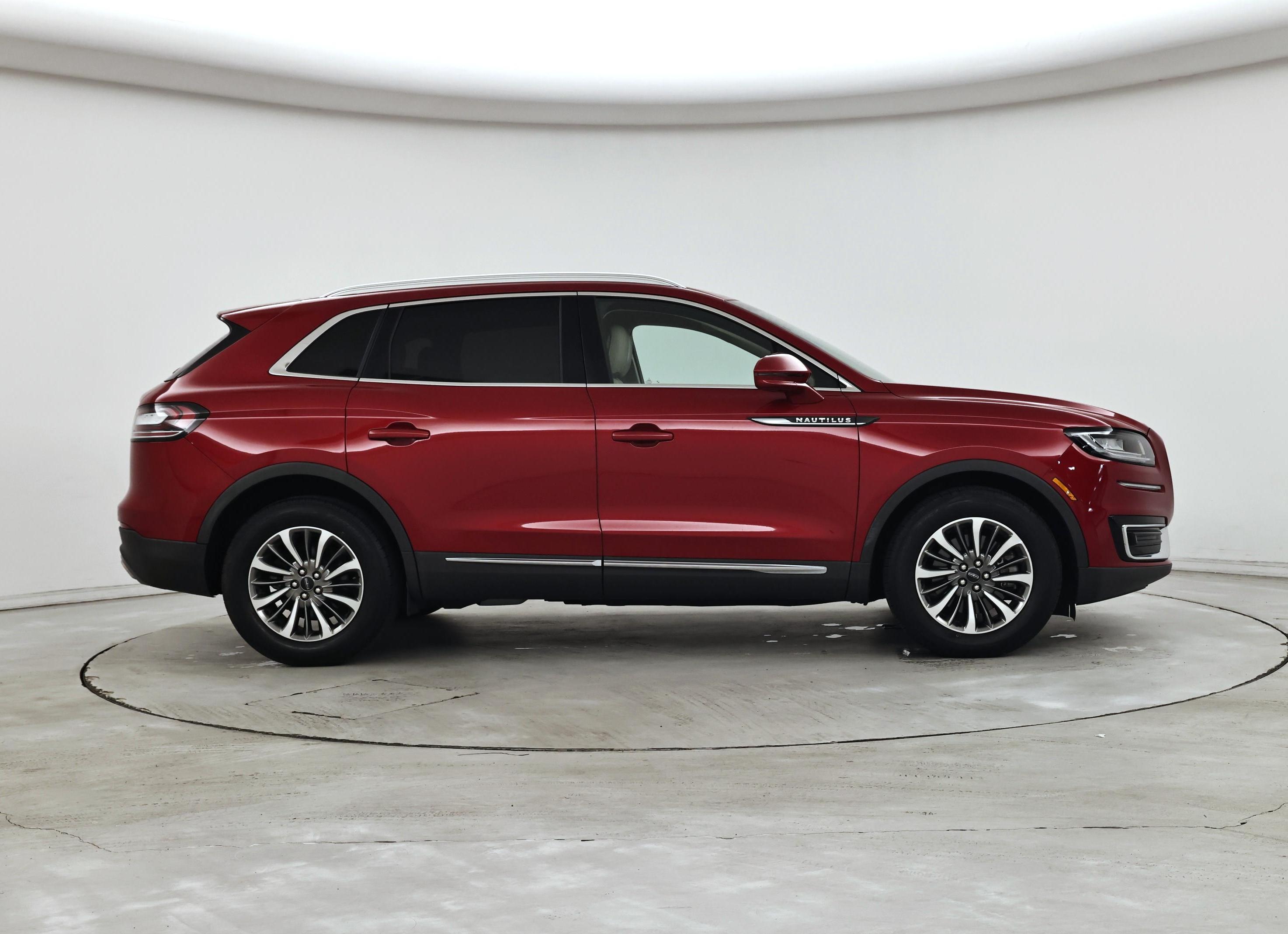Thumbnail: 2020 Lincoln Nautilus - 7