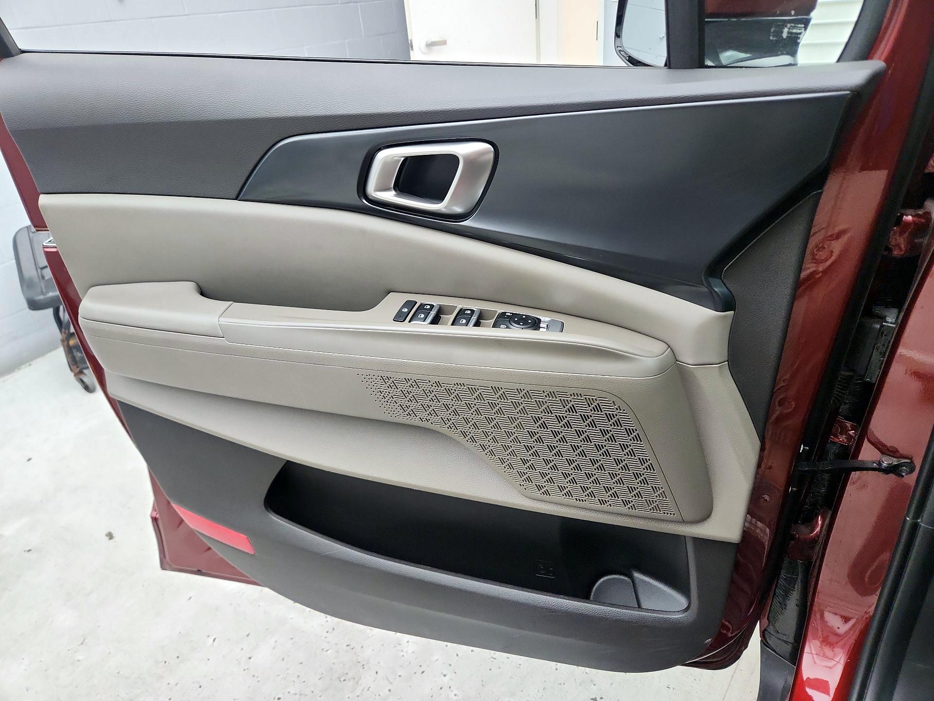 Thumbnail: 2025 Kia Carnival - 12