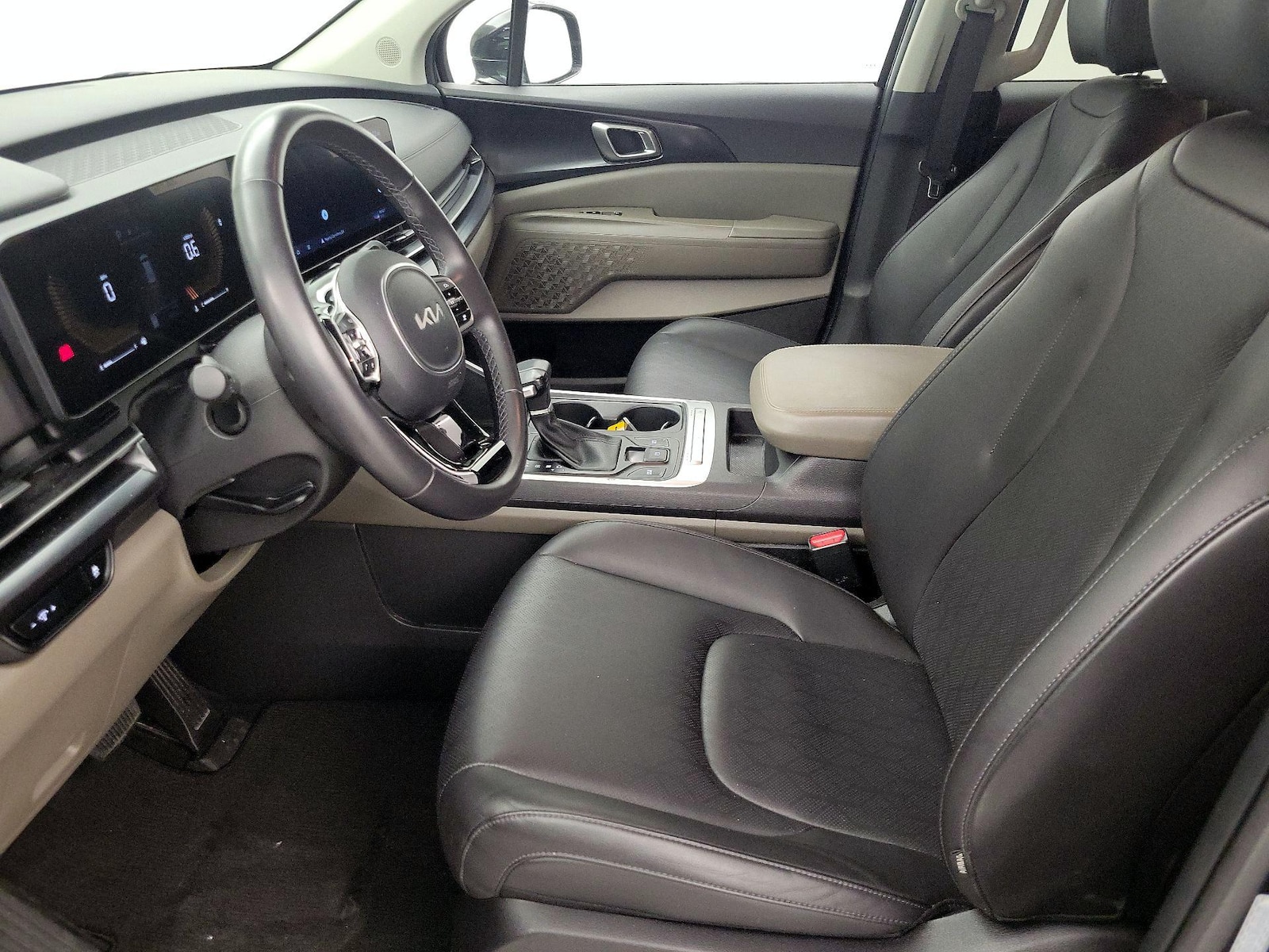 2025 Kia Carnival LXS - Photo 12