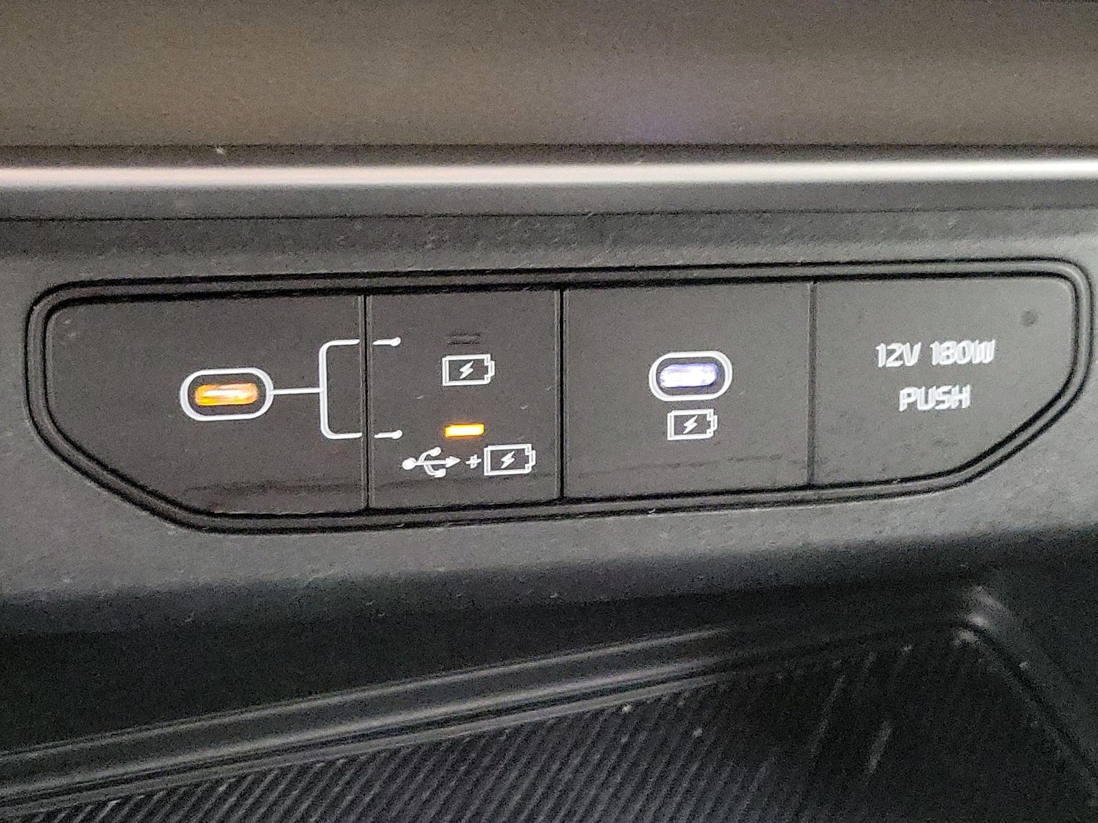 2025 Kia Carnival LXS - Photo 20