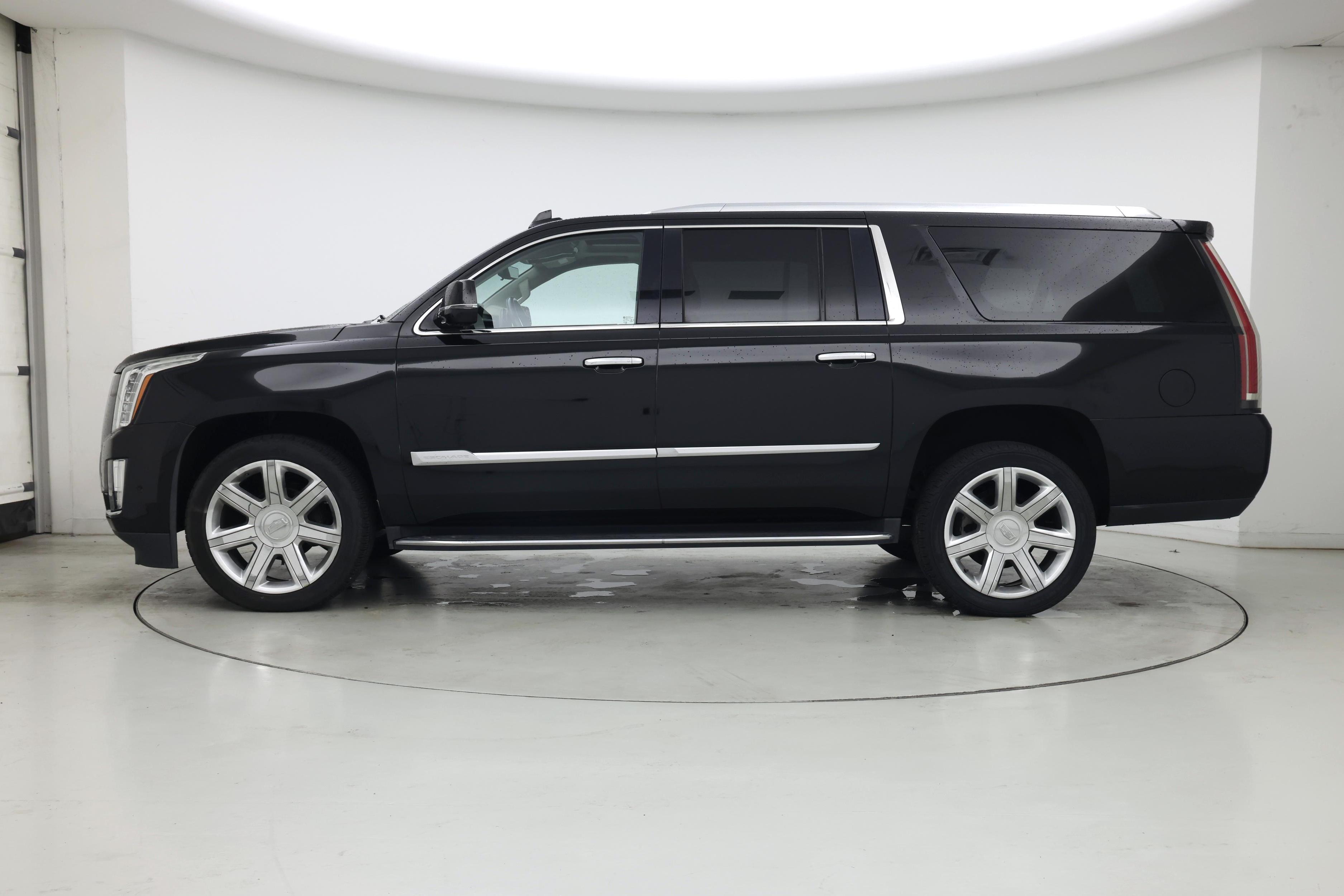 Thumbnail: 2020 Cadillac Escalade - 3