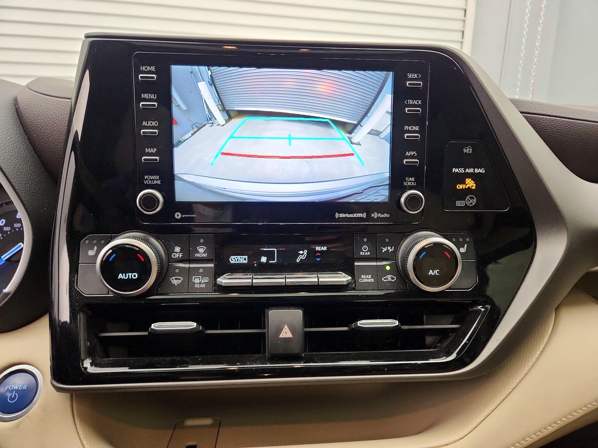Thumbnail: 2020 Toyota Highlander - 14