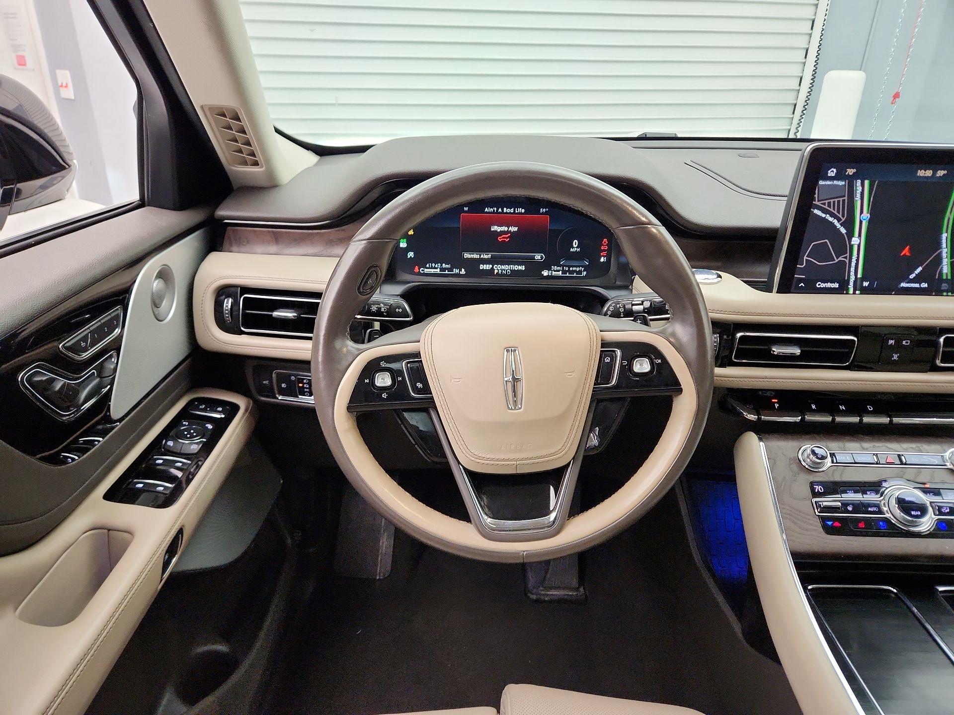 Thumbnail: 2020 Lincoln Aviator - 10