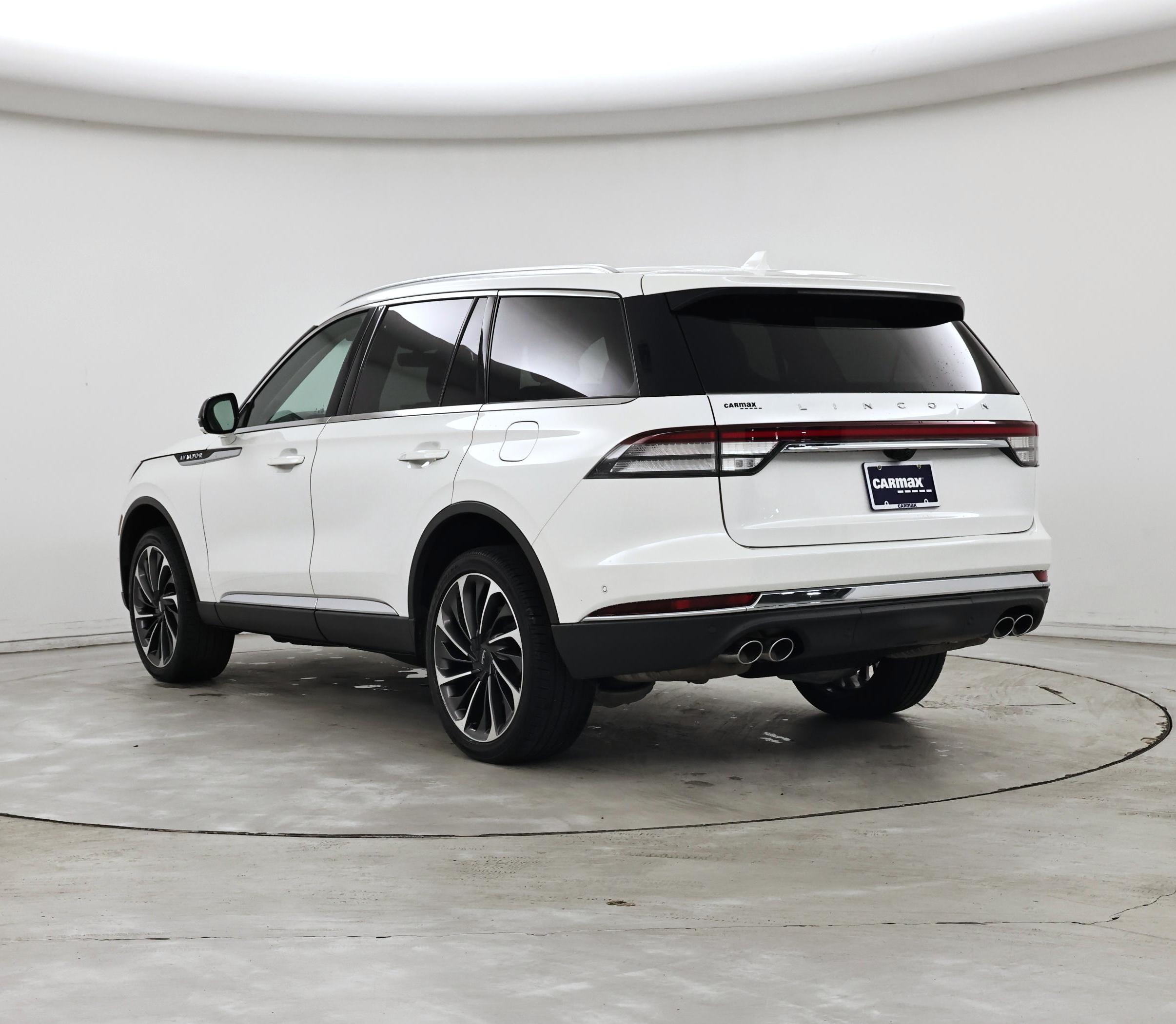 Thumbnail: 2020 Lincoln Aviator - 2