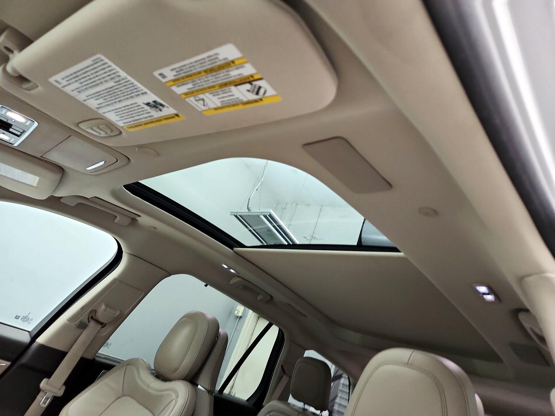 Thumbnail: 2020 Lincoln Aviator - 20