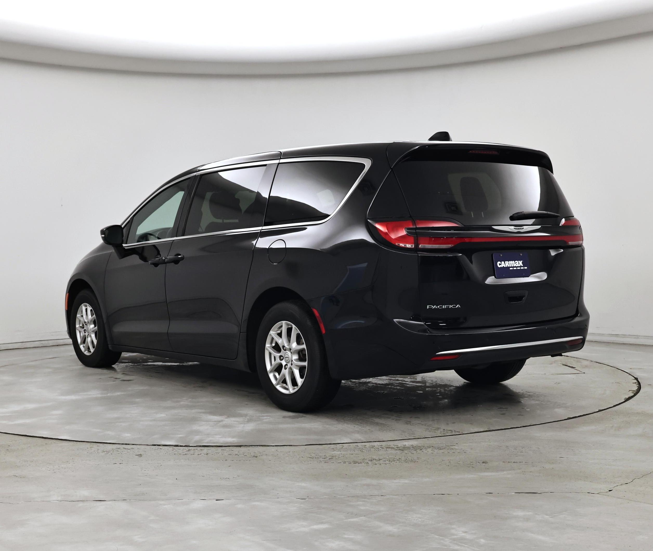 Thumbnail: 2025 Chrysler Pacifica - 2
