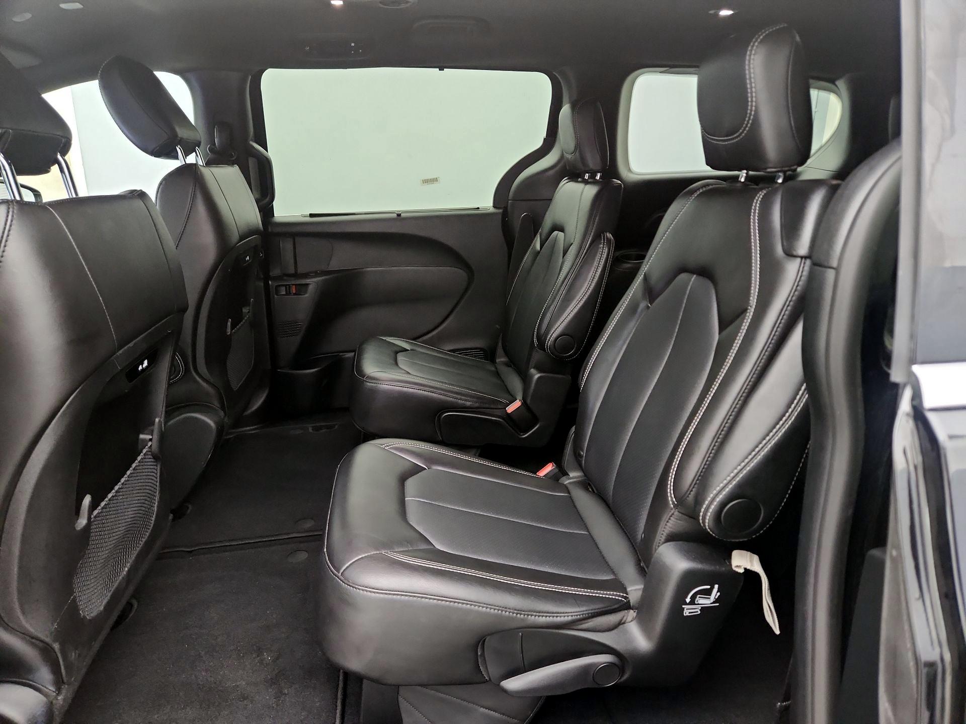 Thumbnail: 2025 Chrysler Pacifica - 19