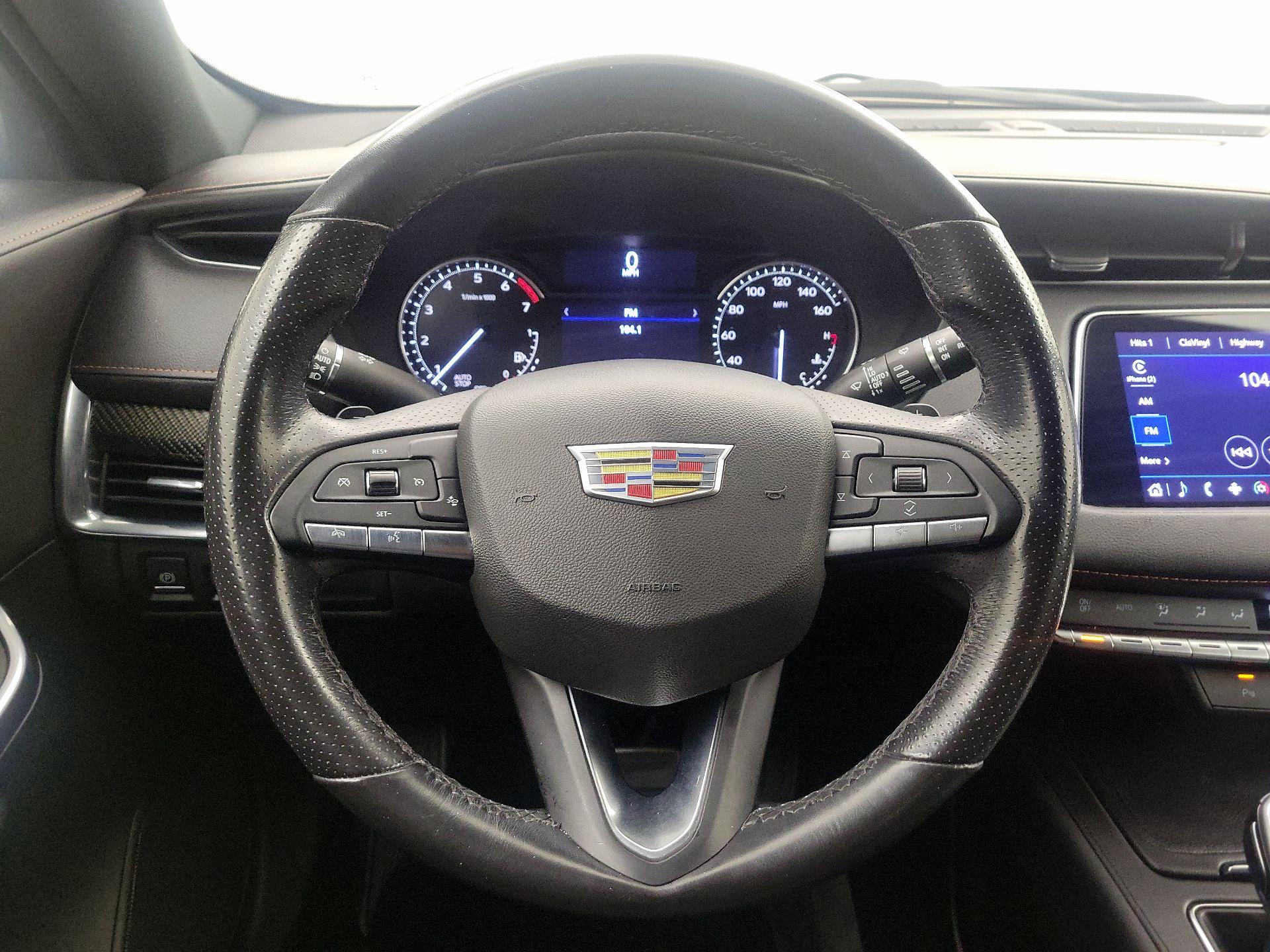 Thumbnail: 2021 Cadillac XT4 - 10