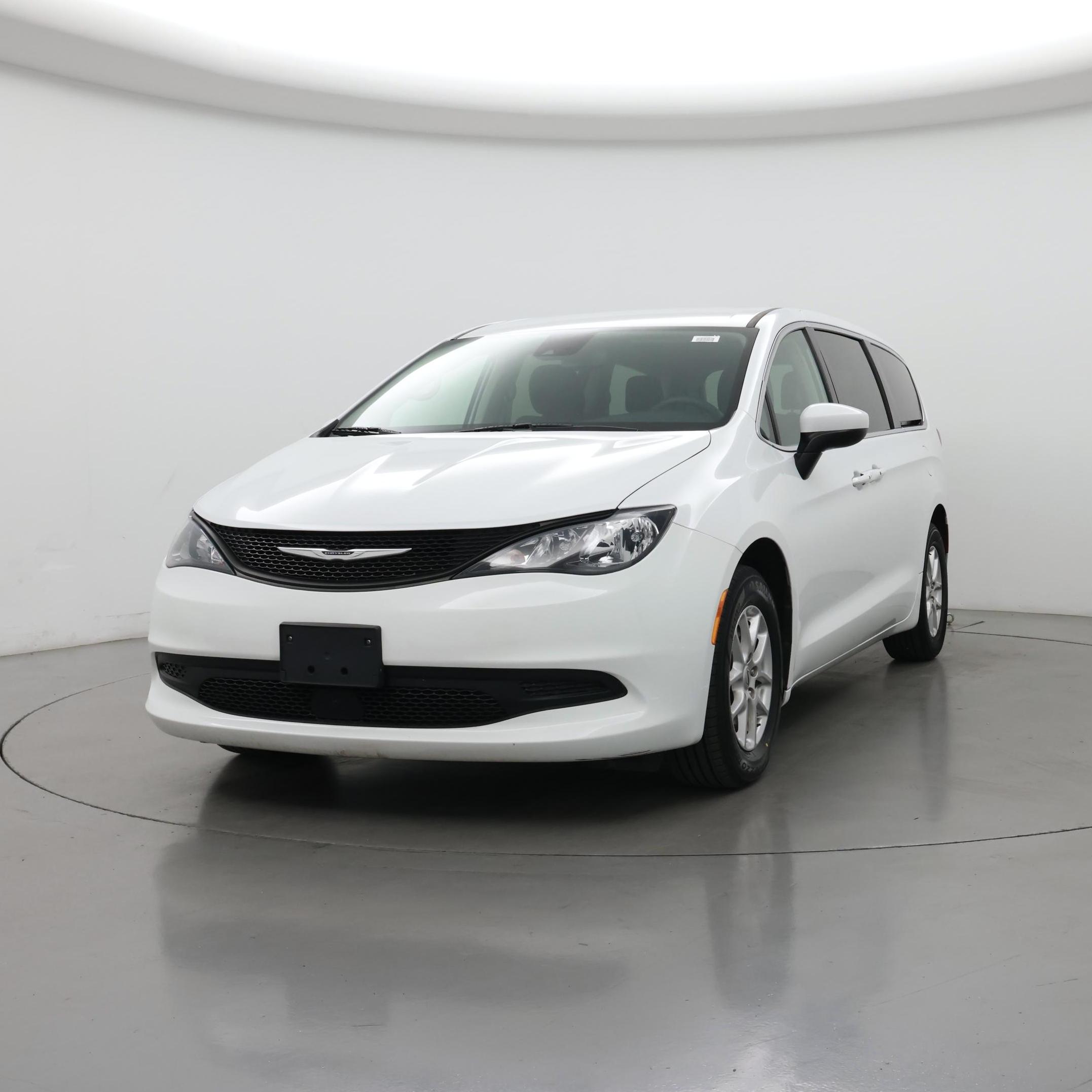 Thumbnail: 2023 Chrysler Voyager - 4