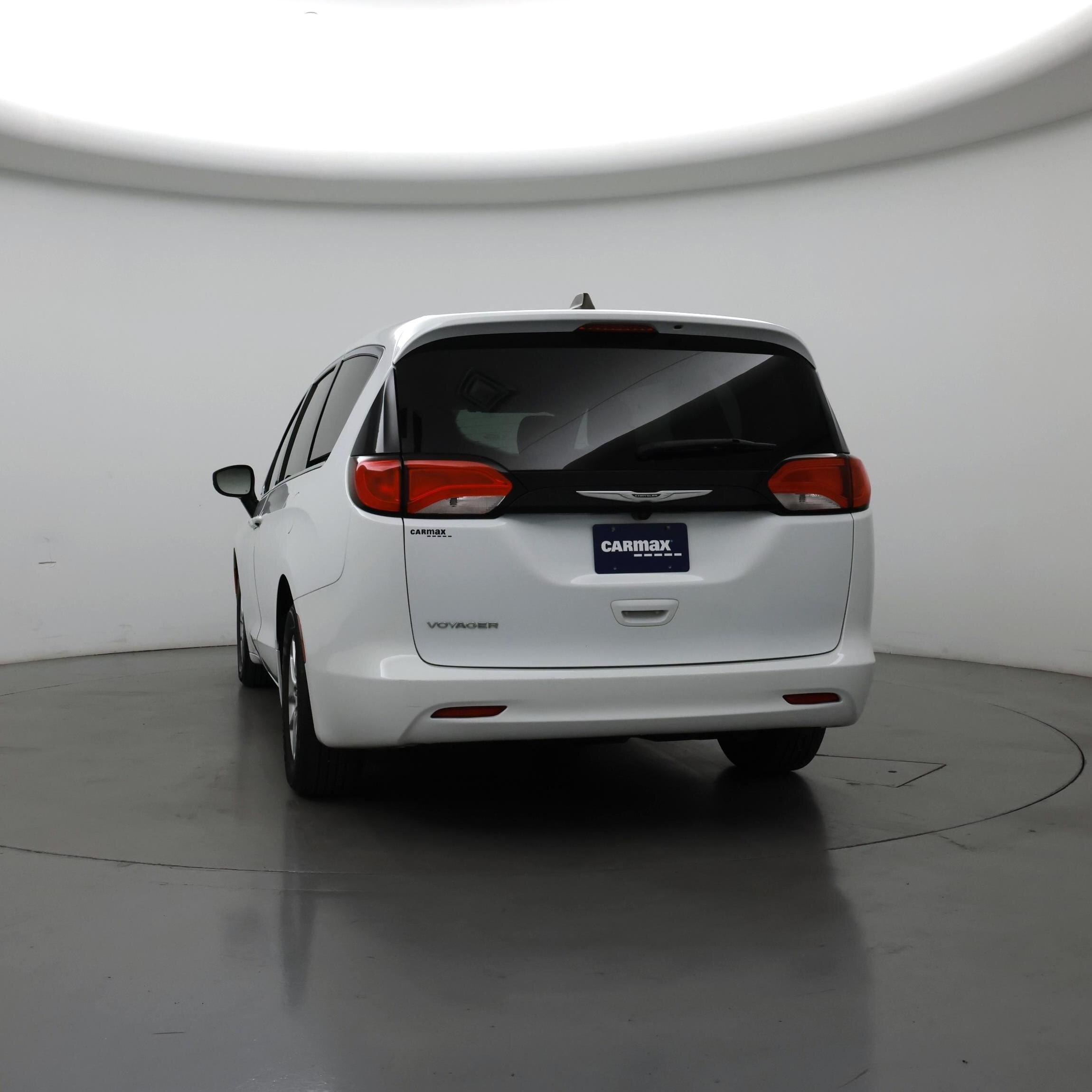 Thumbnail: 2023 Chrysler Voyager - 6