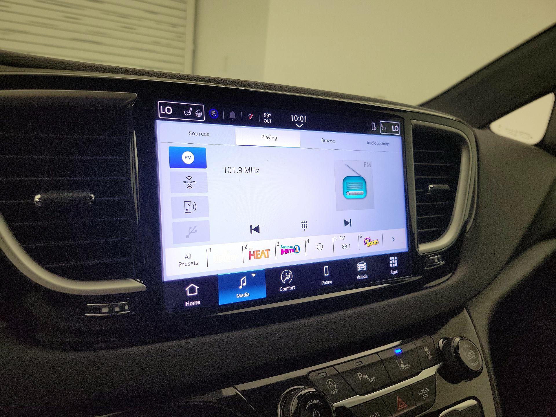 Thumbnail: 2025 Chrysler Pacifica - 15
