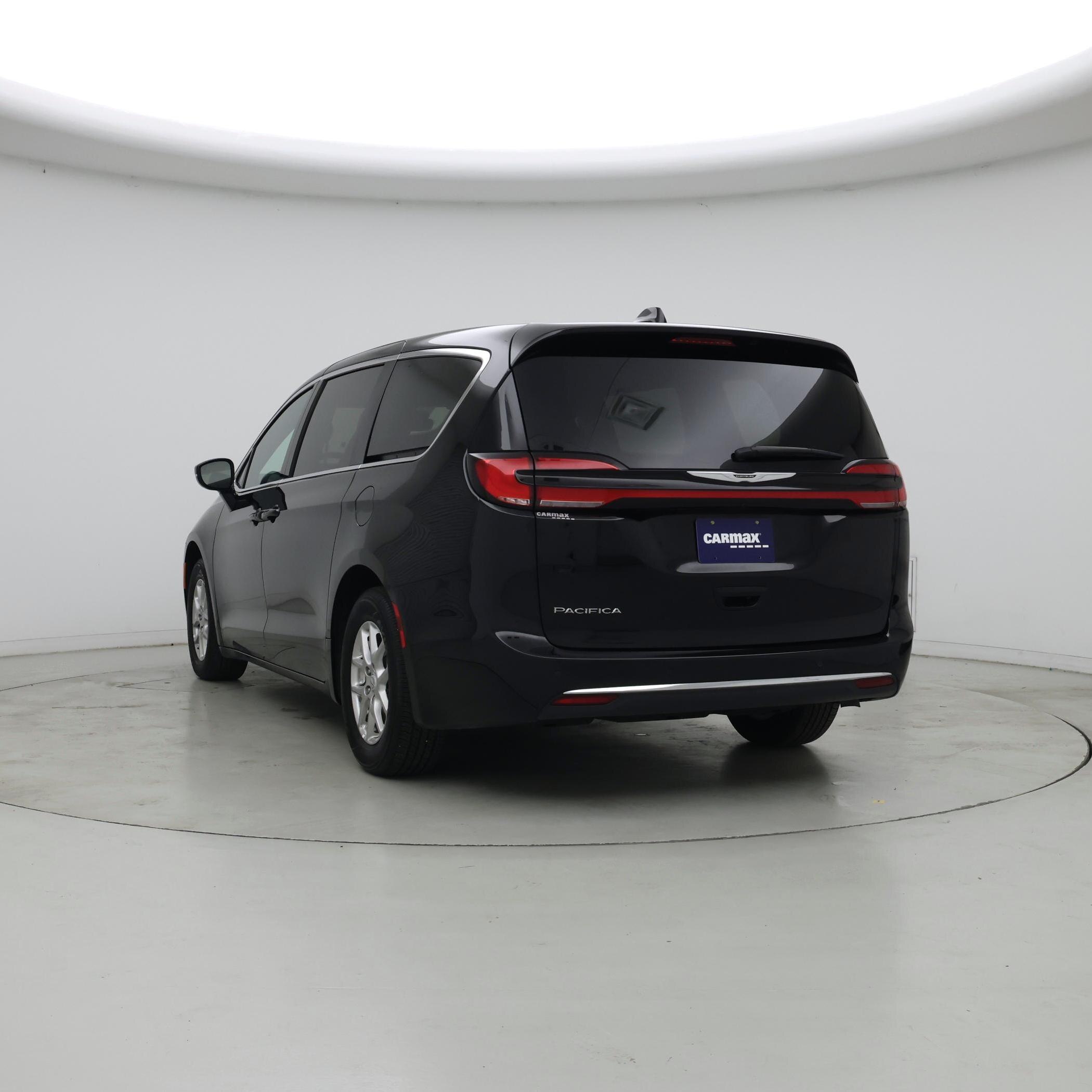 Thumbnail: 2025 Chrysler Pacifica - 2