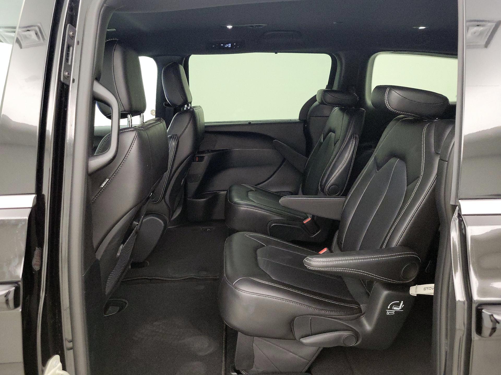 Thumbnail: 2025 Chrysler Pacifica - 19
