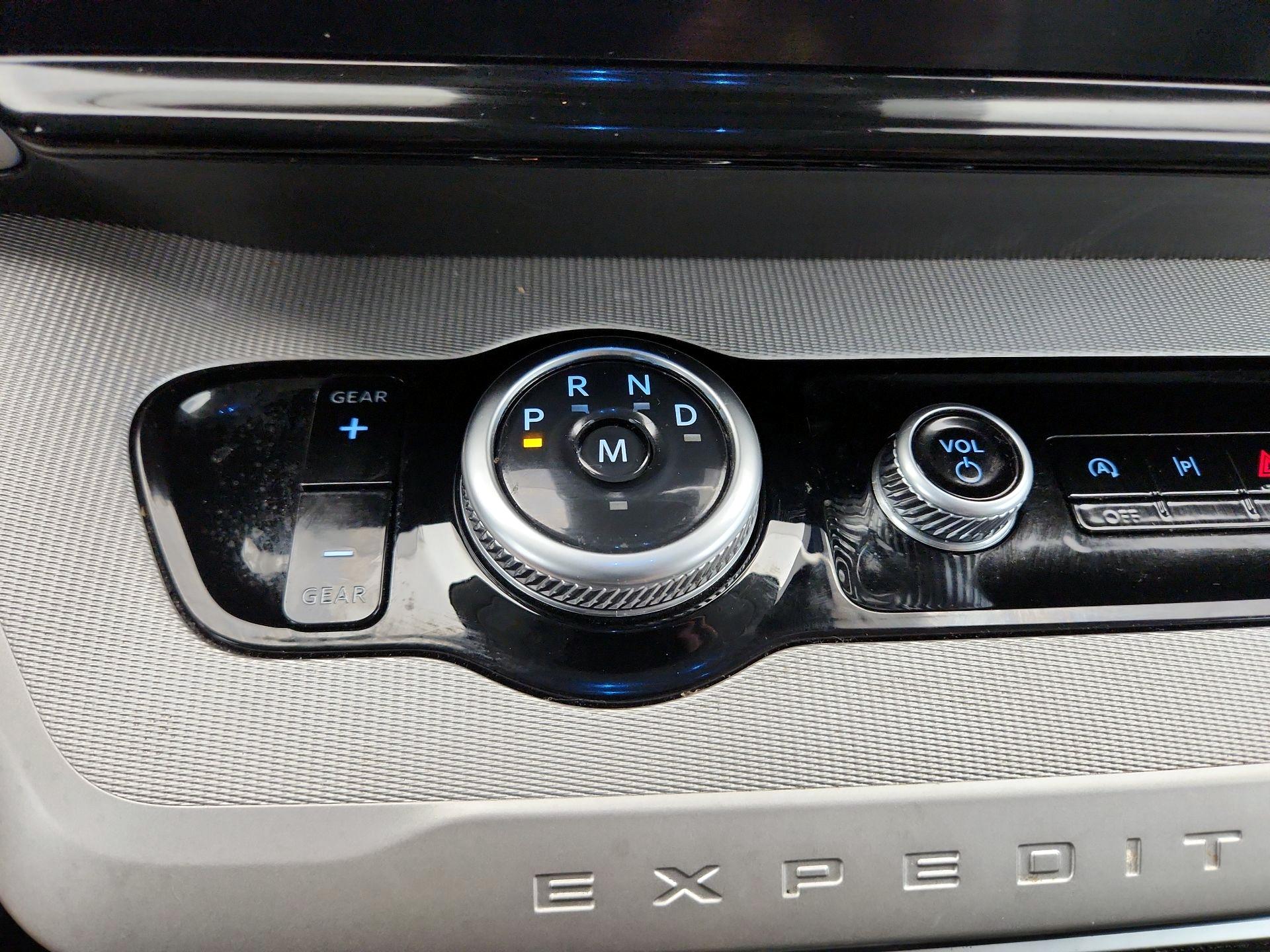 Thumbnail: 2025 Ford Expedition - 17