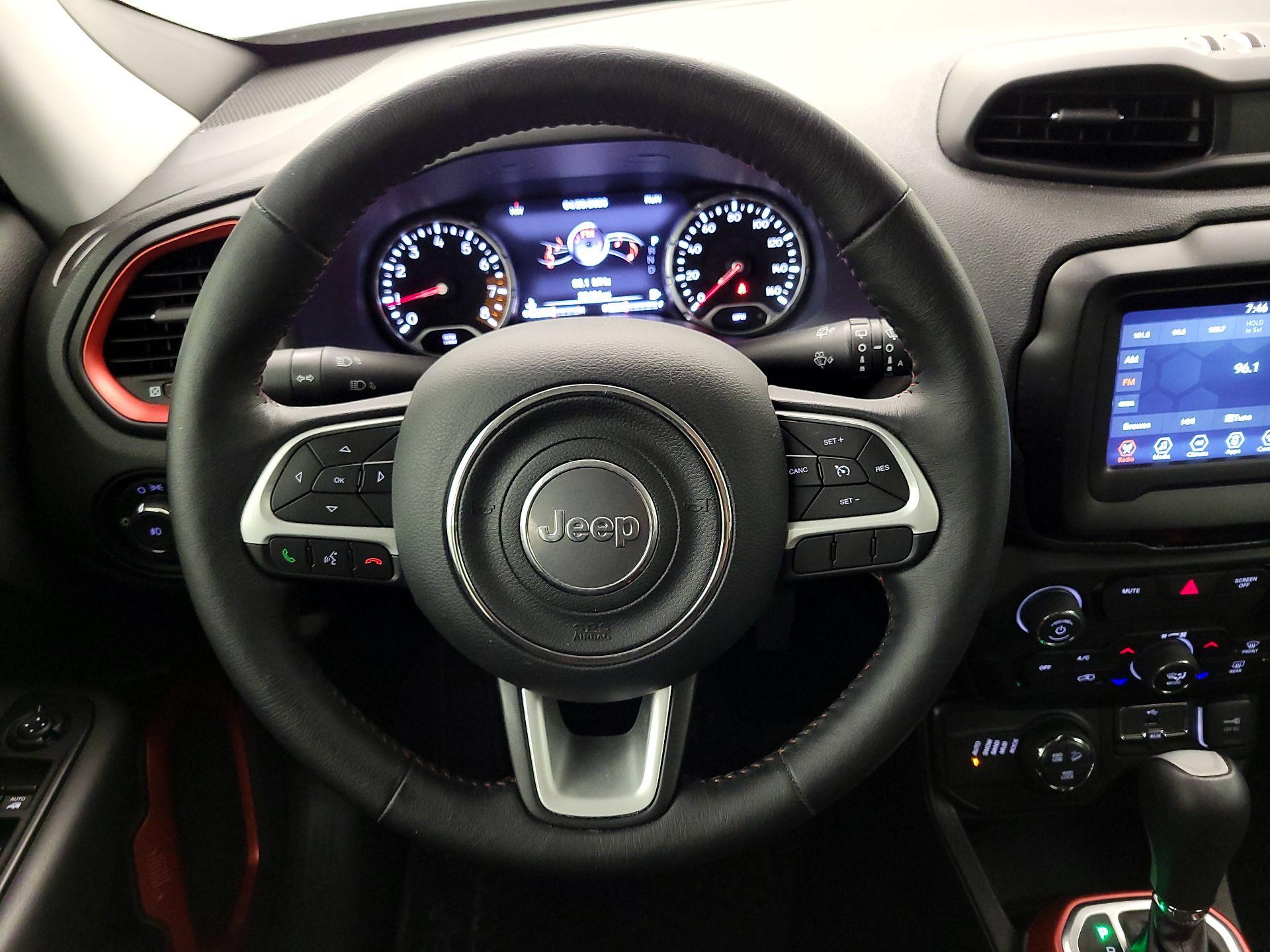 Thumbnail: 2020 Jeep Renegade - 10