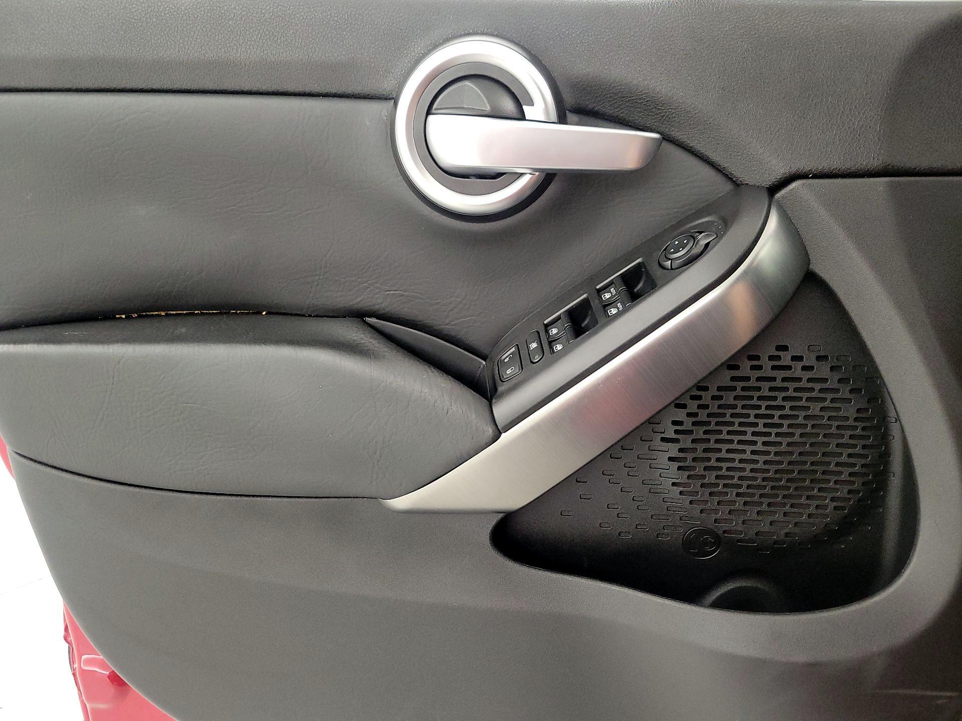 Thumbnail: 2017 Fiat 500X - 12
