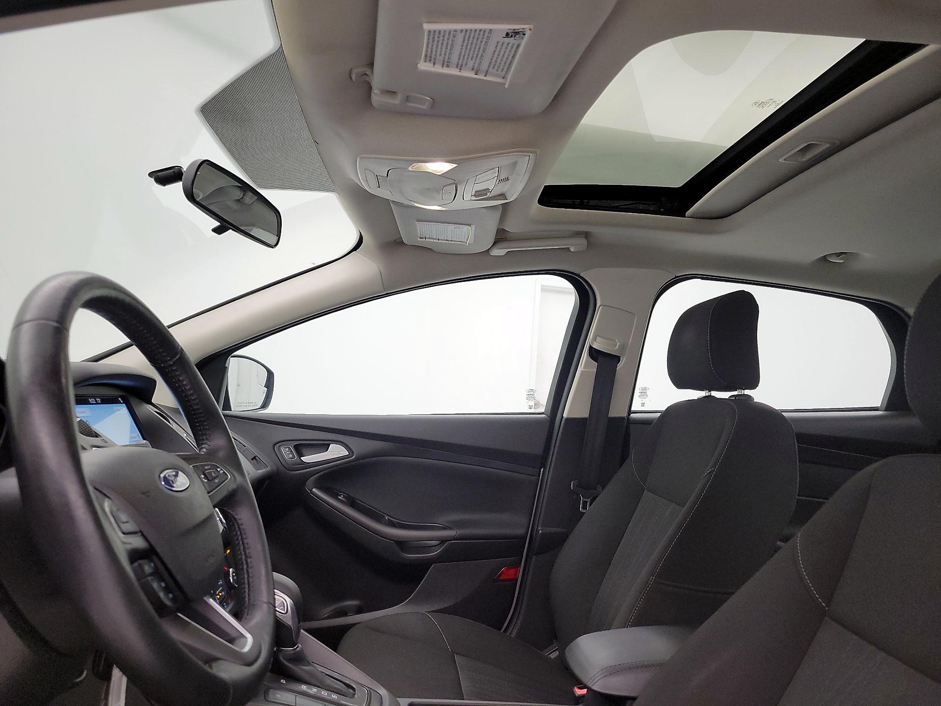 Thumbnail: 2017 Ford Focus - 19