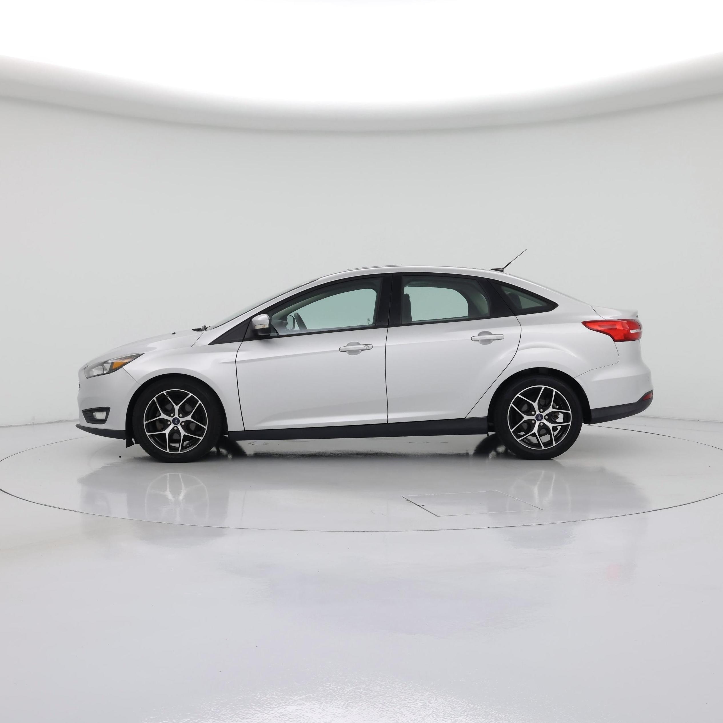Thumbnail: 2017 Ford Focus - 3