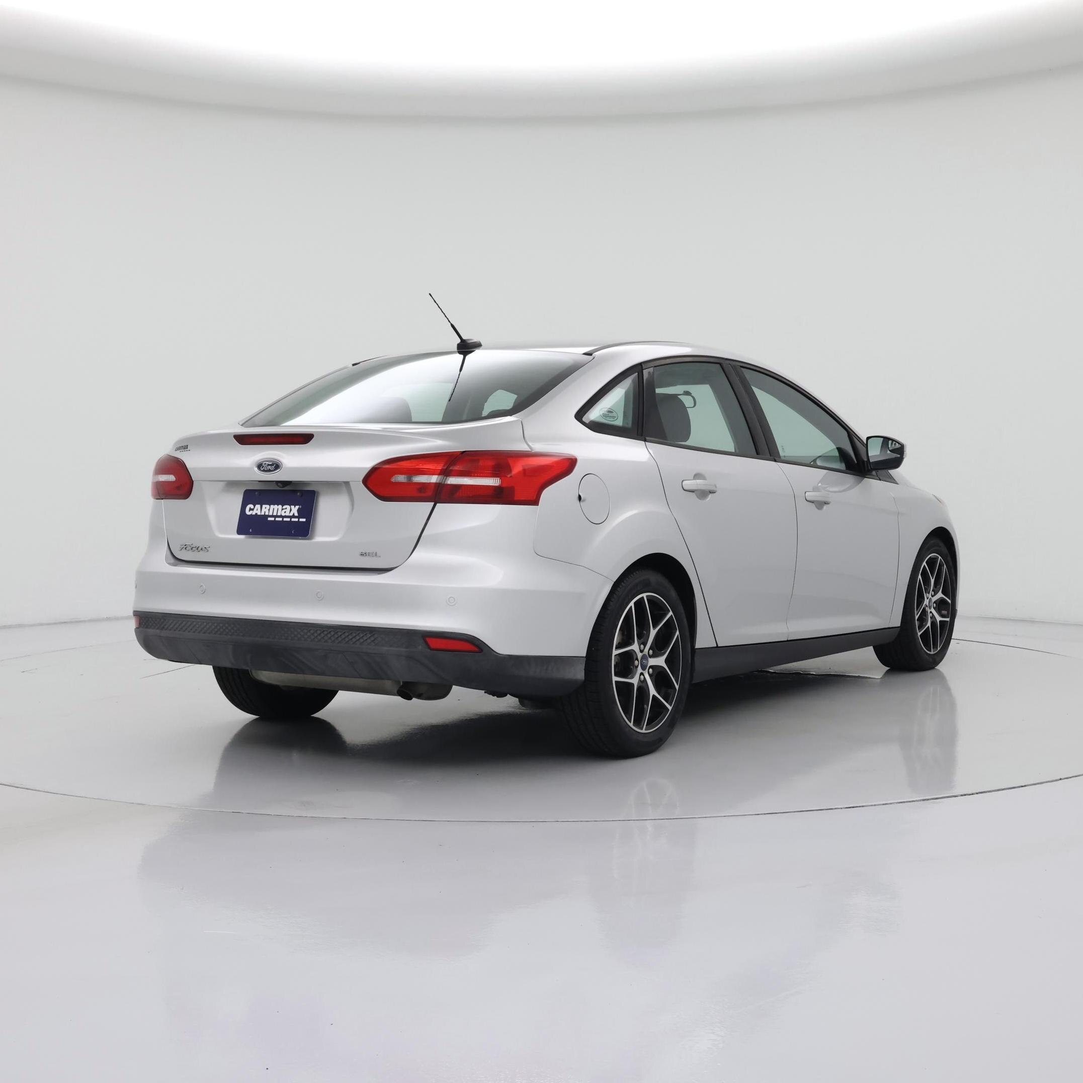 Thumbnail: 2017 Ford Focus - 8