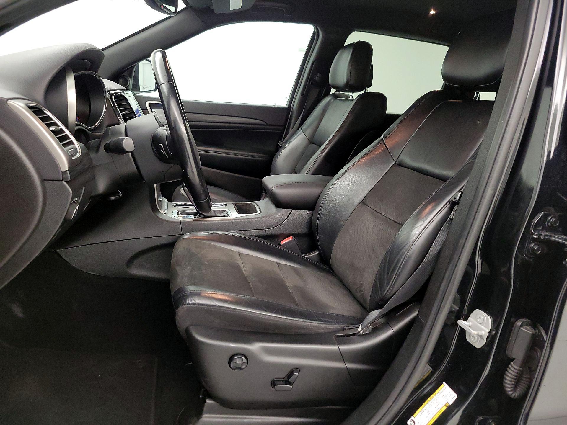 Thumbnail: 2020 Jeep Grand Cherokee - 11
