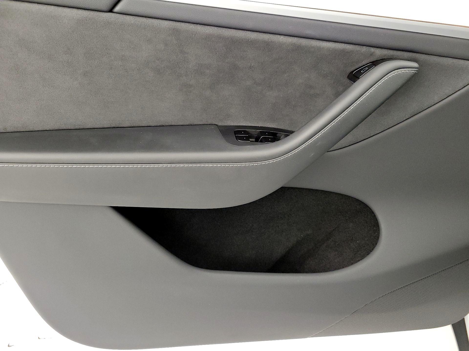 Thumbnail: 2025 Tesla Model Y - 12