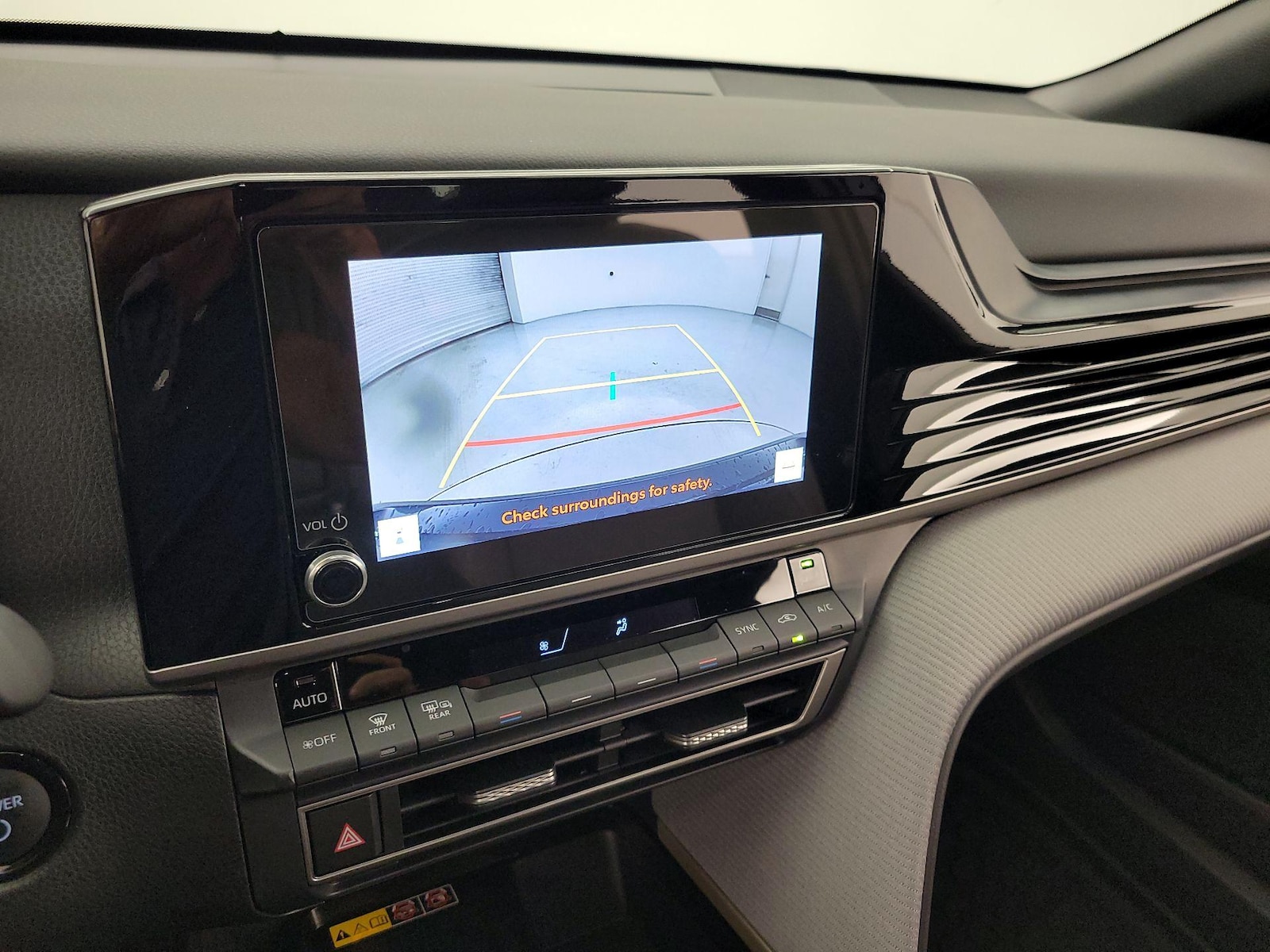 2026 Toyota Camry SE - Photo 15