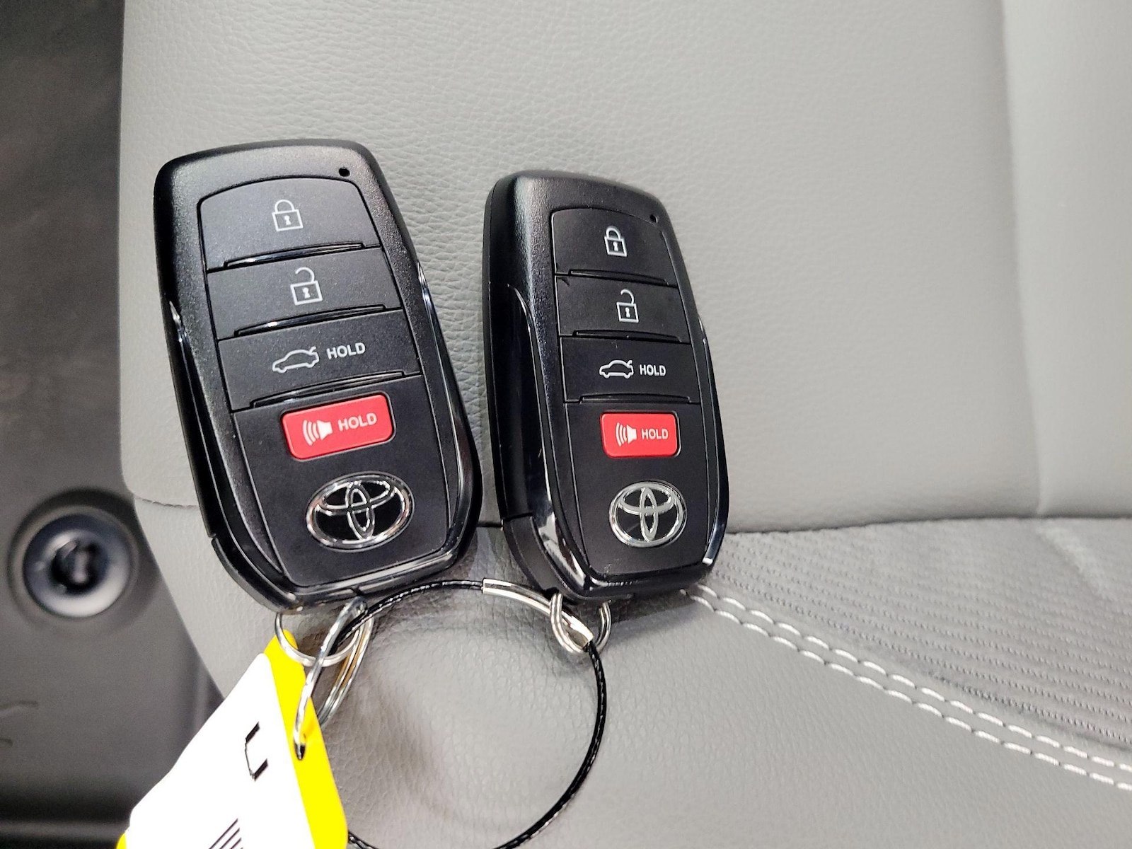 2026 Toyota Camry SE - Photo 23
