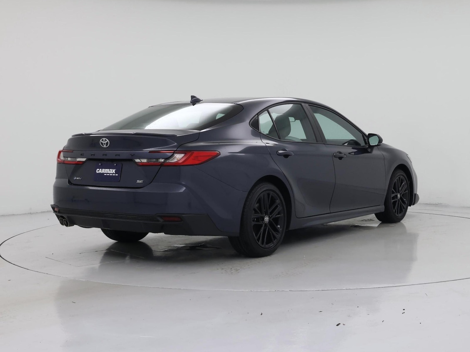 2026 Toyota Camry SE - Photo 9