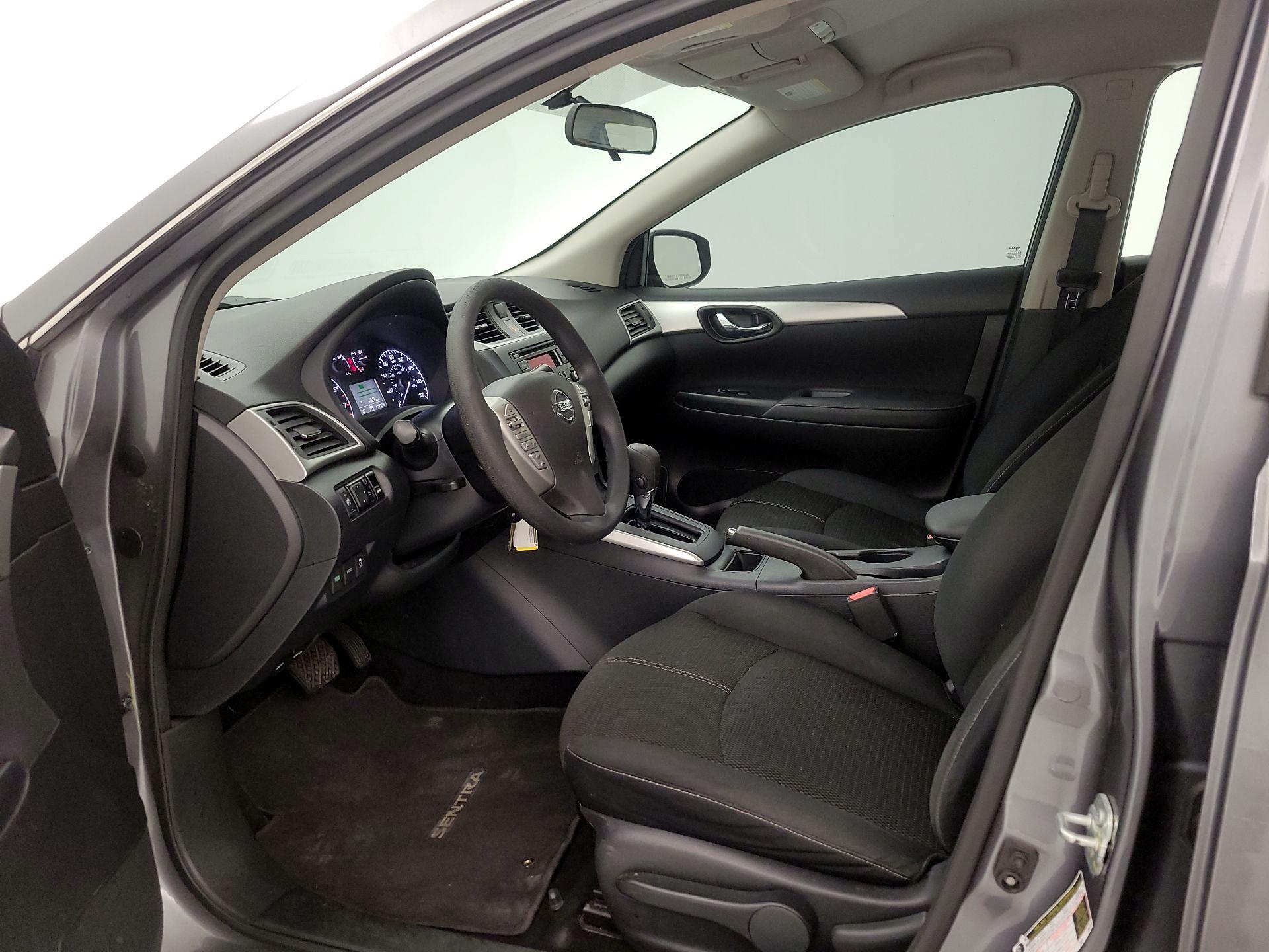 Thumbnail: 2017 Nissan Sentra - 11
