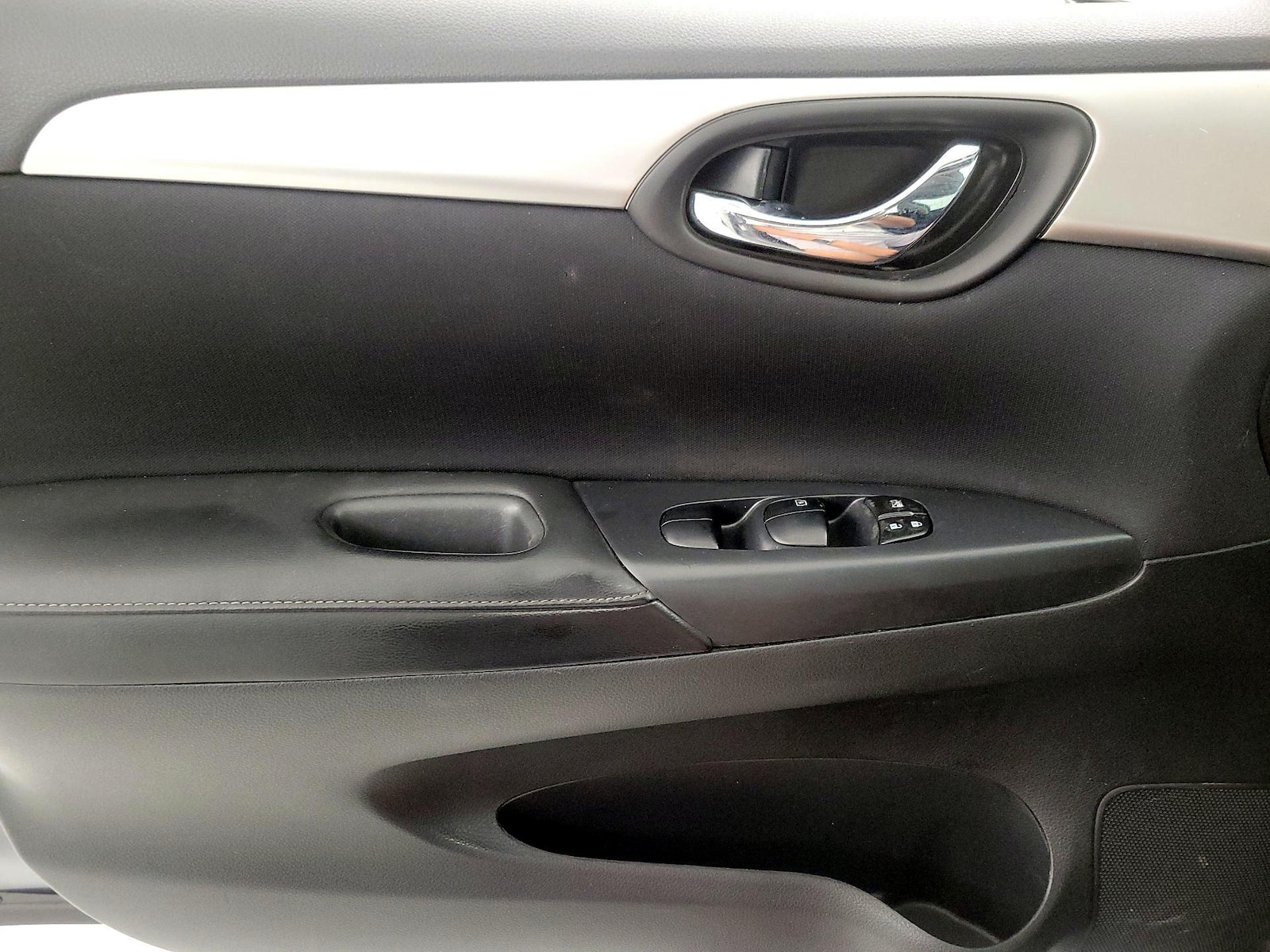 2017 Nissan Sentra S - Photo 13