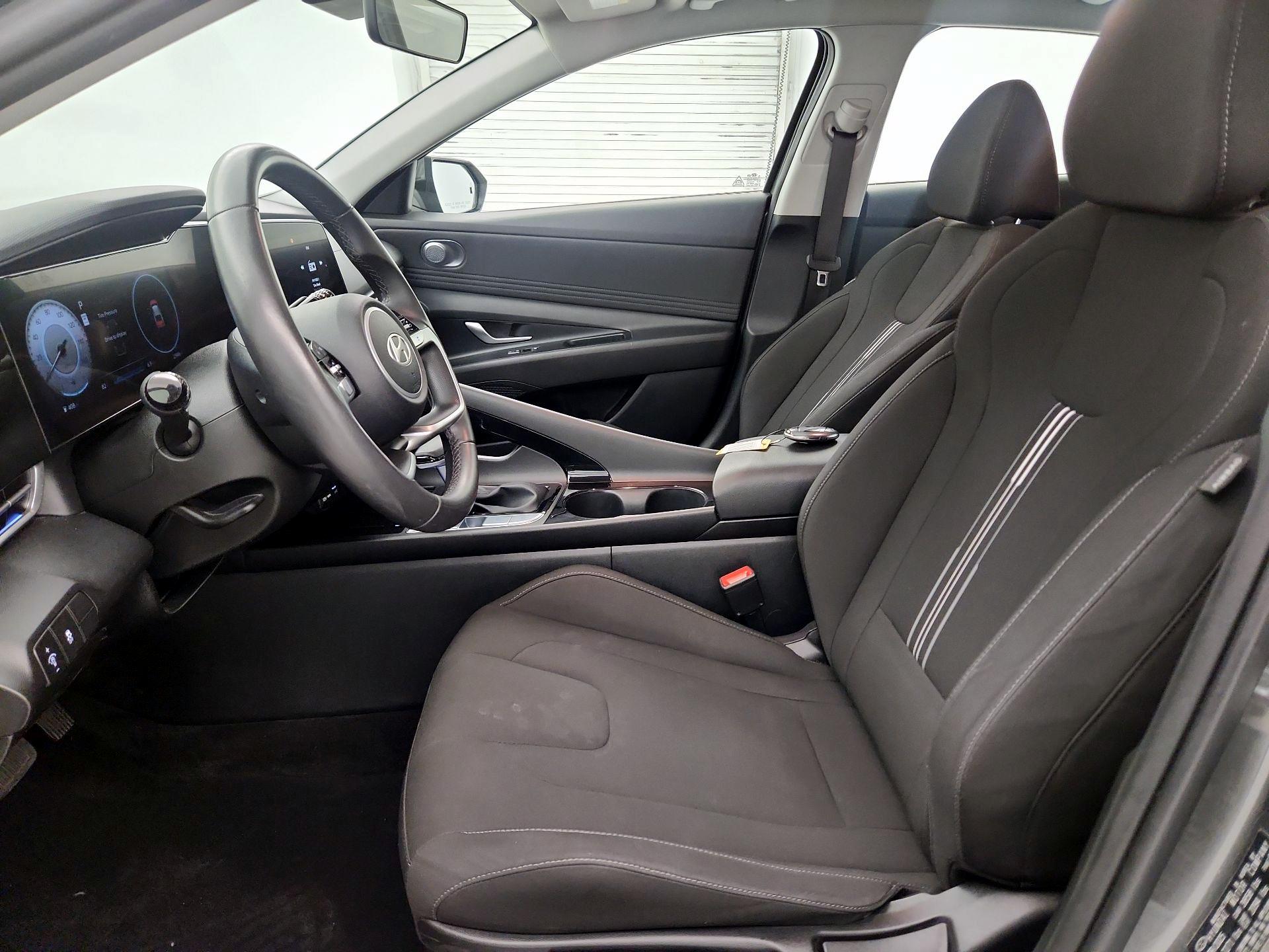 Thumbnail: 2025 Hyundai Elantra - 9