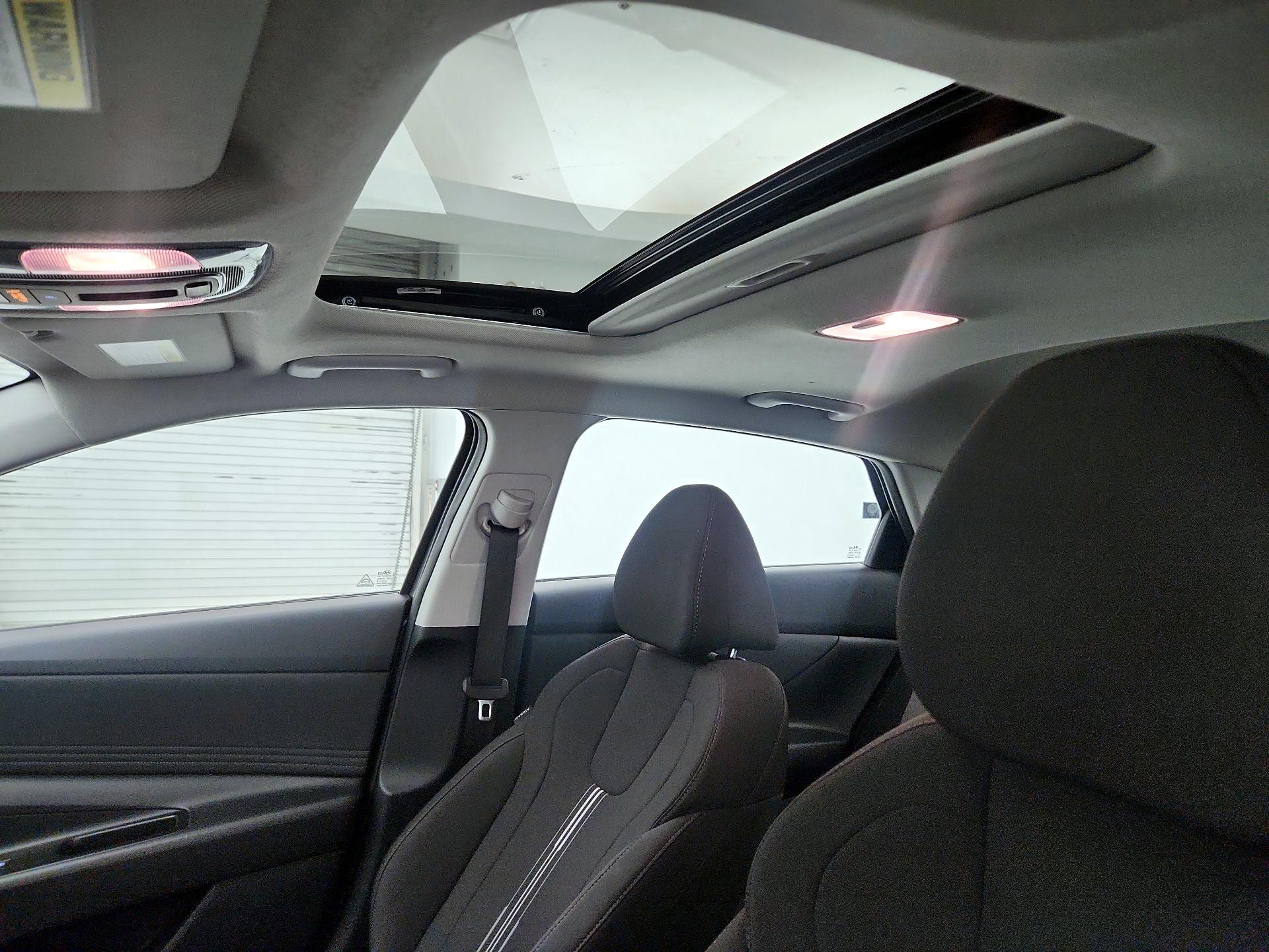 Thumbnail: 2025 Hyundai Elantra - 18