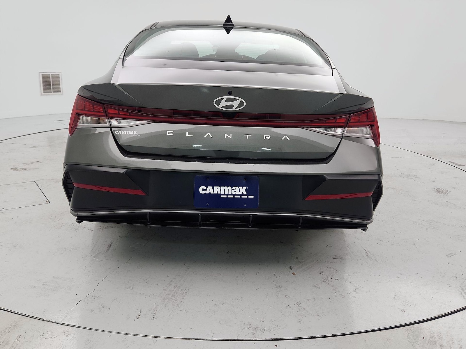 2025 Hyundai Elantra SEL - Photo 6