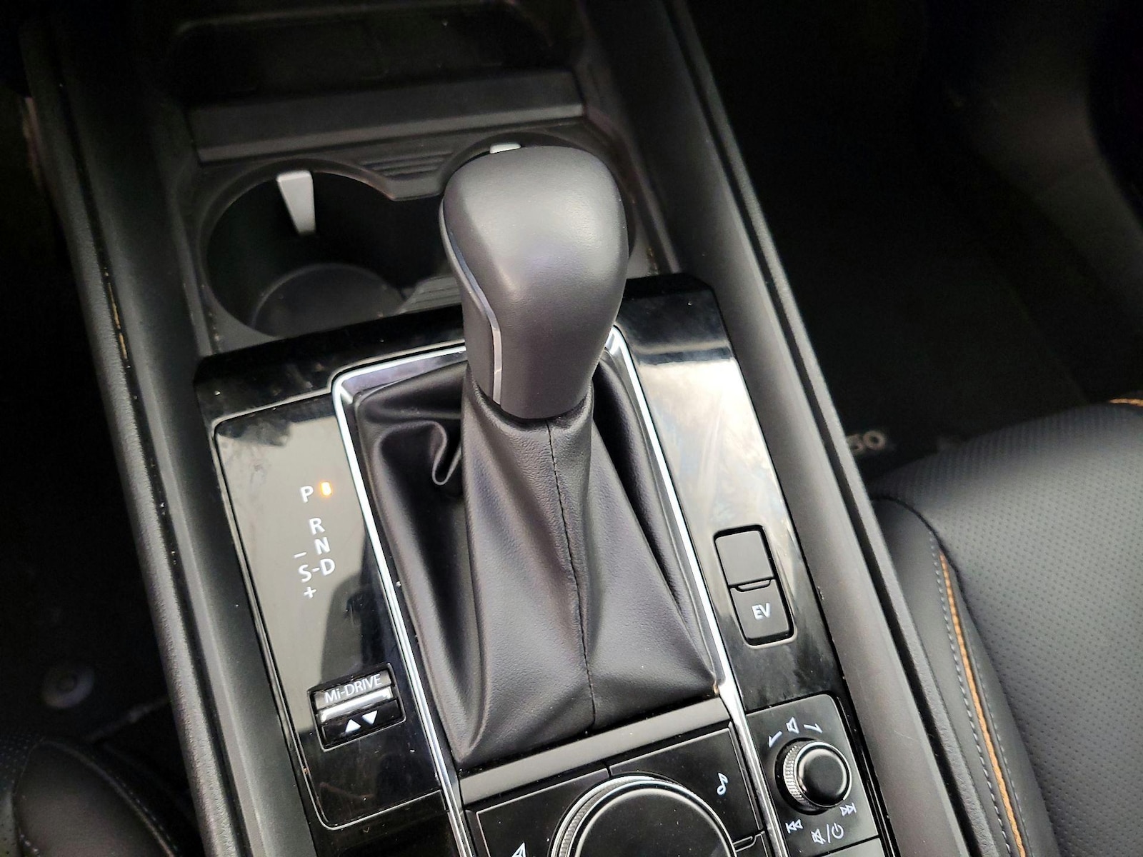 2025 Mazda CX-50 Premium Plus - Photo 18