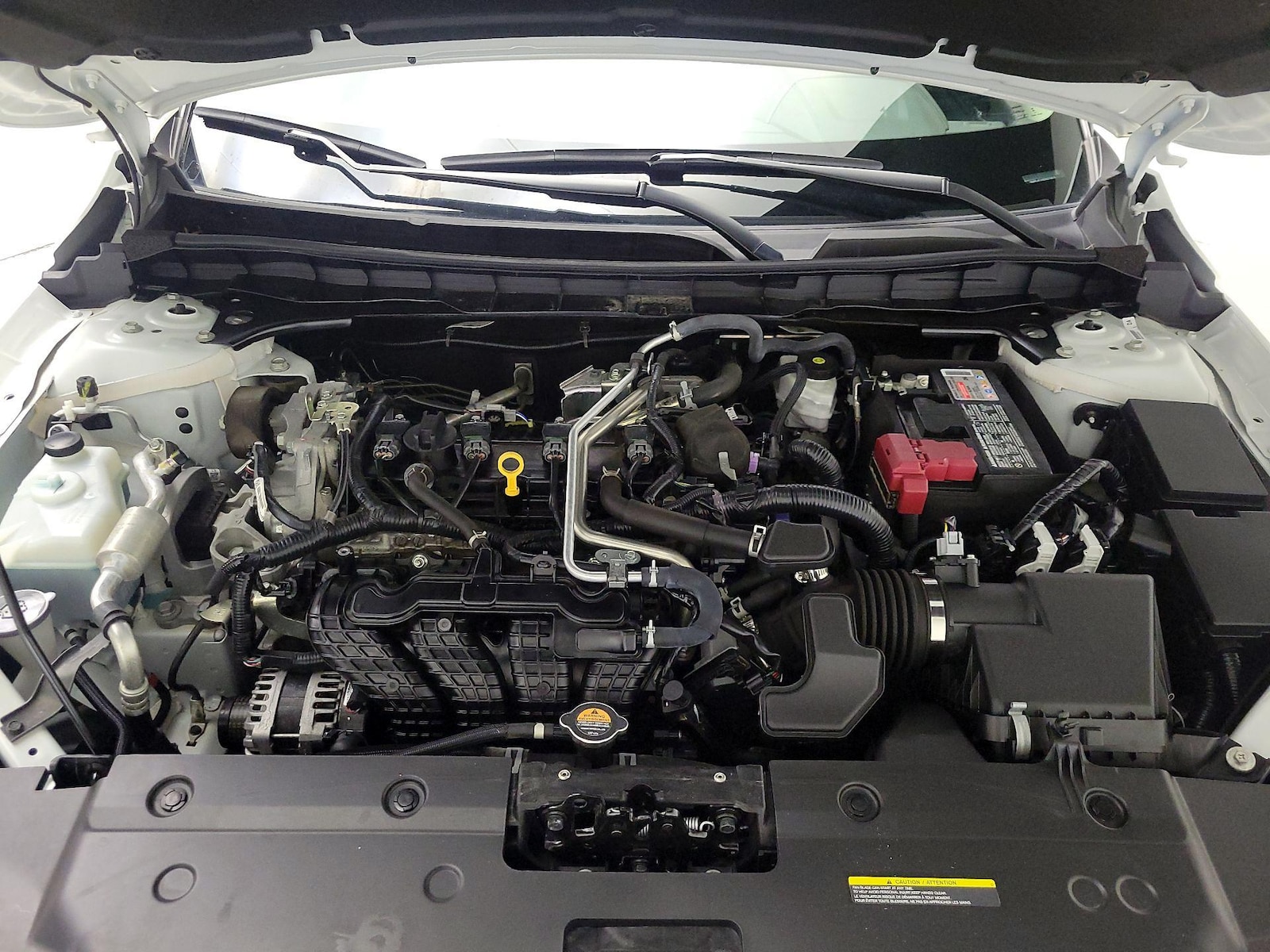 2025 Nissan Altima SR - Photo 22