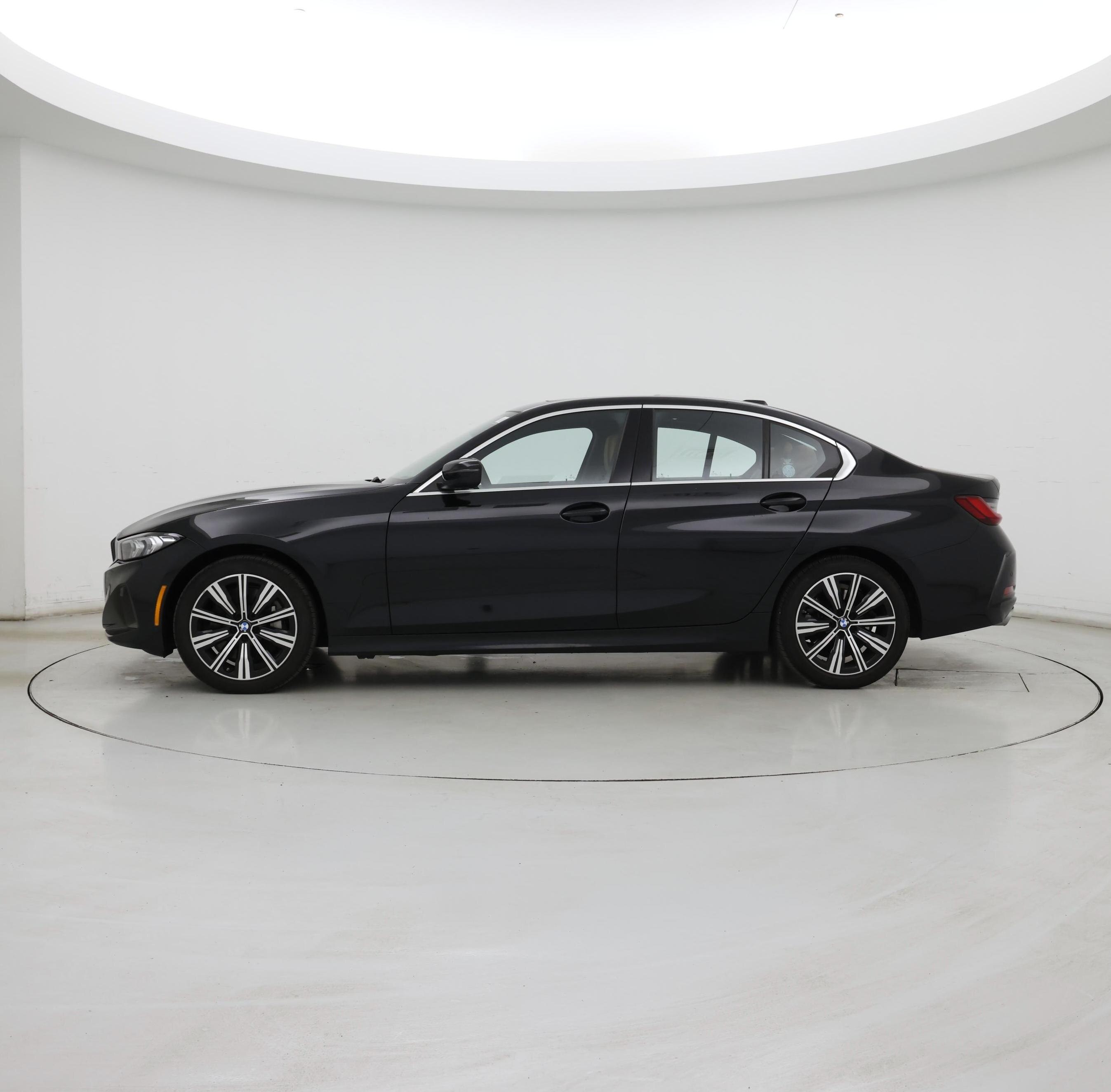 Thumbnail: 2025 BMW 3 Series - 3