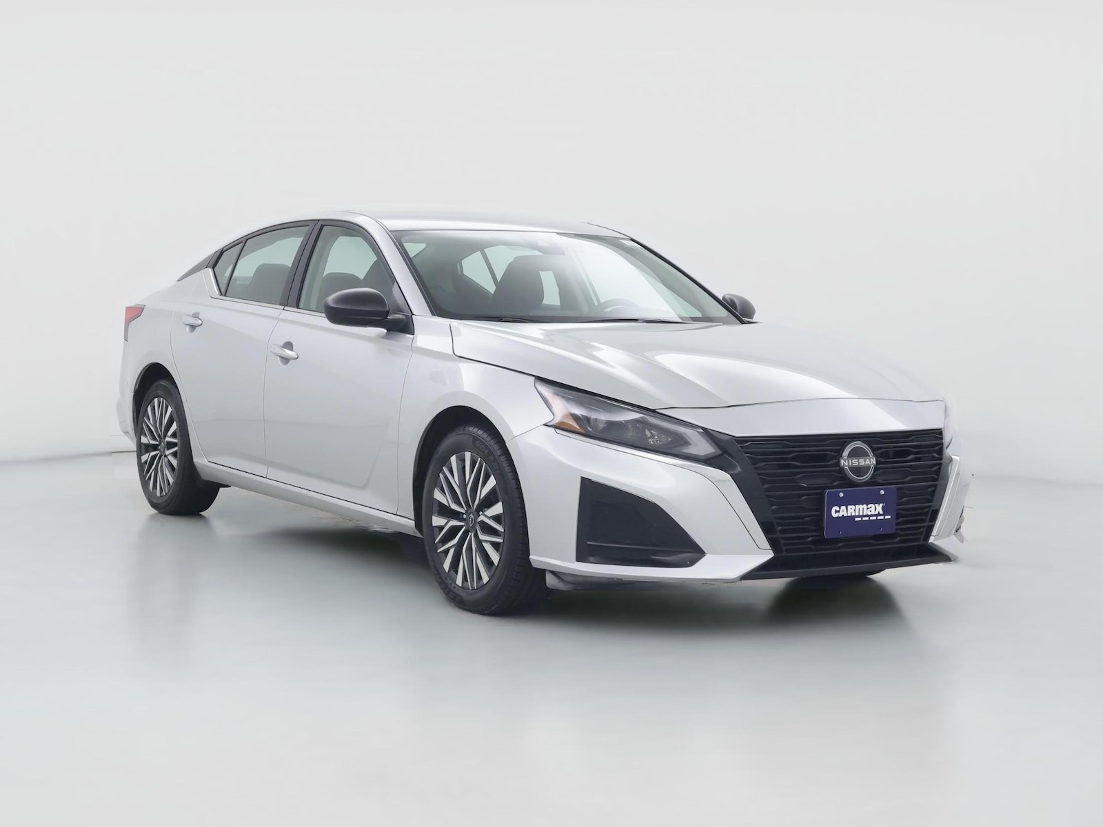 2024 Nissan Altima SV - Photo 1