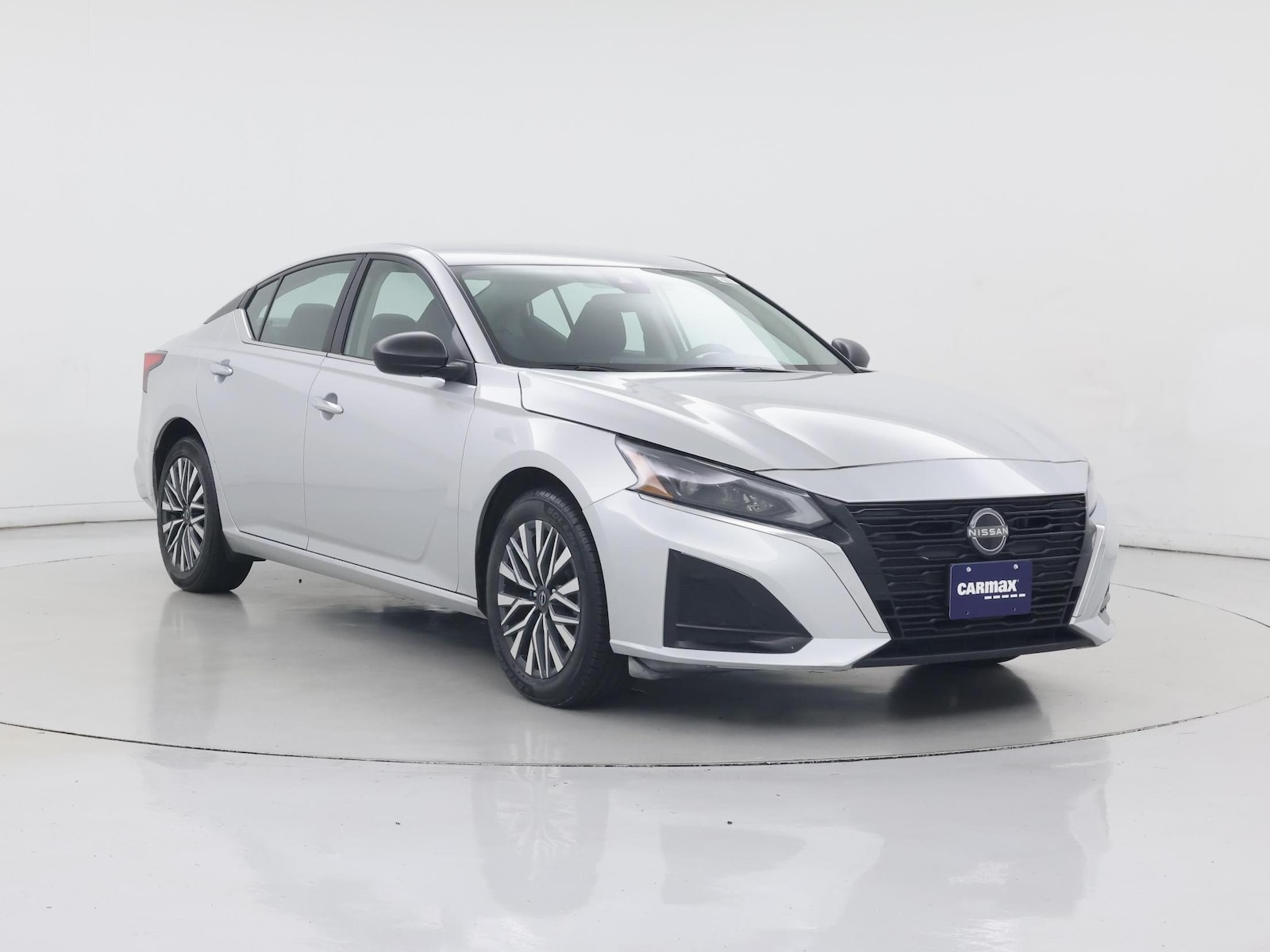 2024 Nissan Altima SV - Photo 2