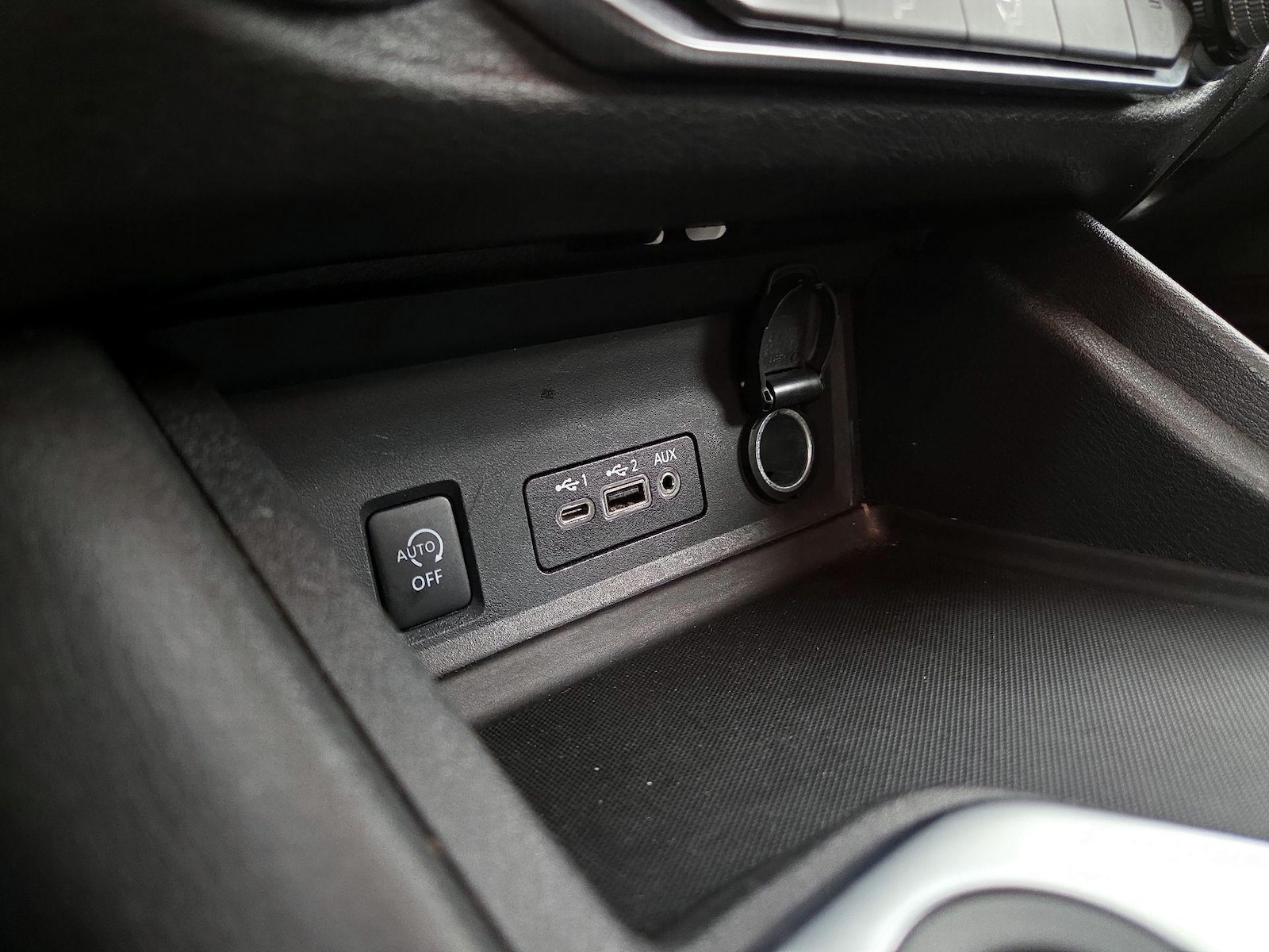 2024 Nissan Sentra SV - Photo 19