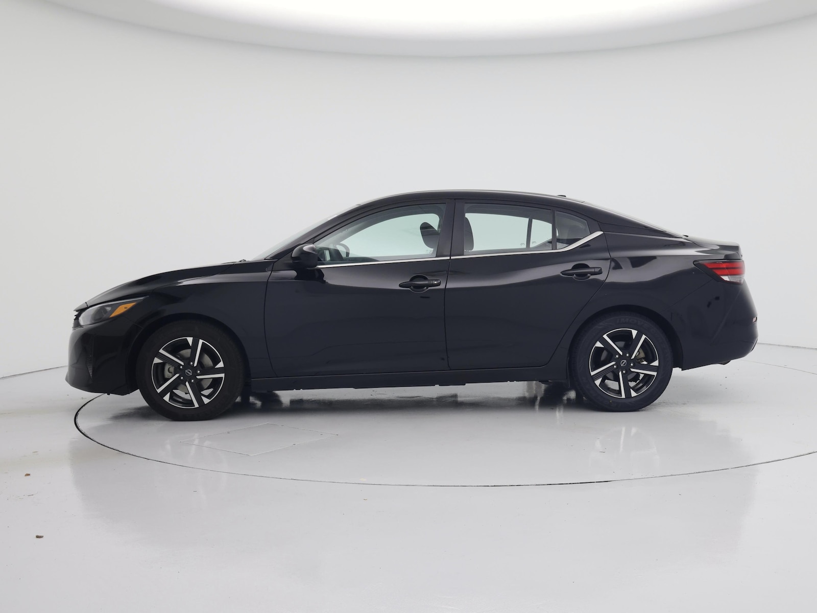 2024 Nissan Sentra SV - Photo 4