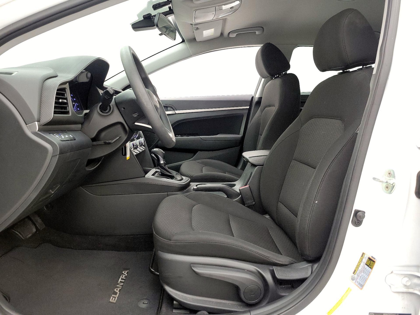 2020 Hyundai Elantra SEL - Photo 12